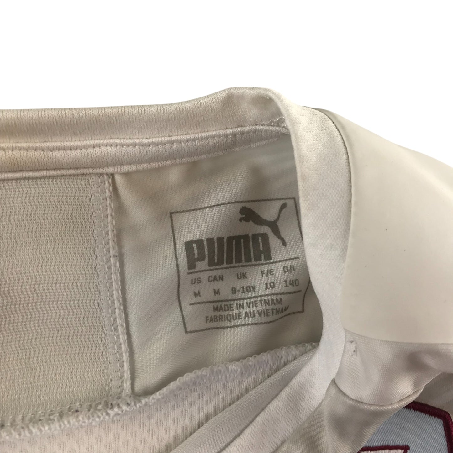 Puma Galway United football strip 8-10 years white and burgundy