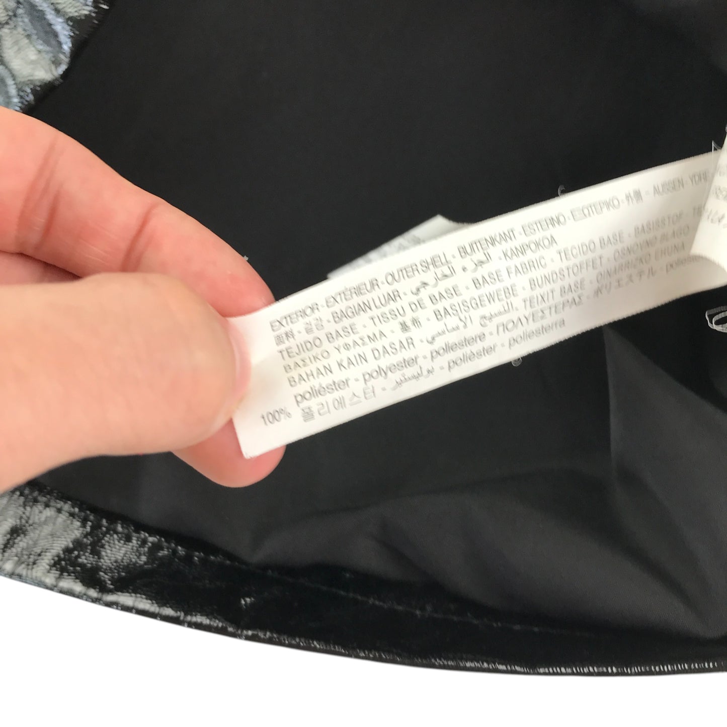 Zara Raincoat 8-9 years black shinny button up closure