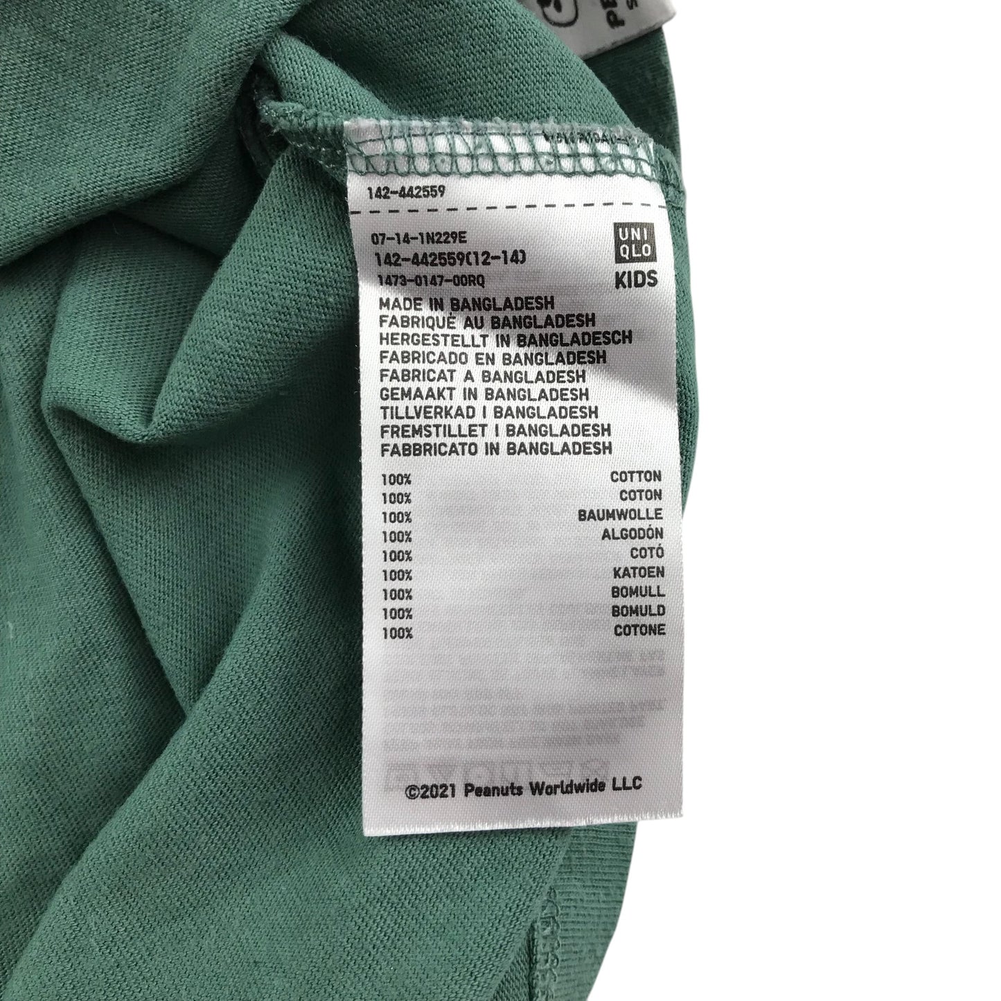 Uniqlo t-shirt 9-10 years green Peanuts print text cotton