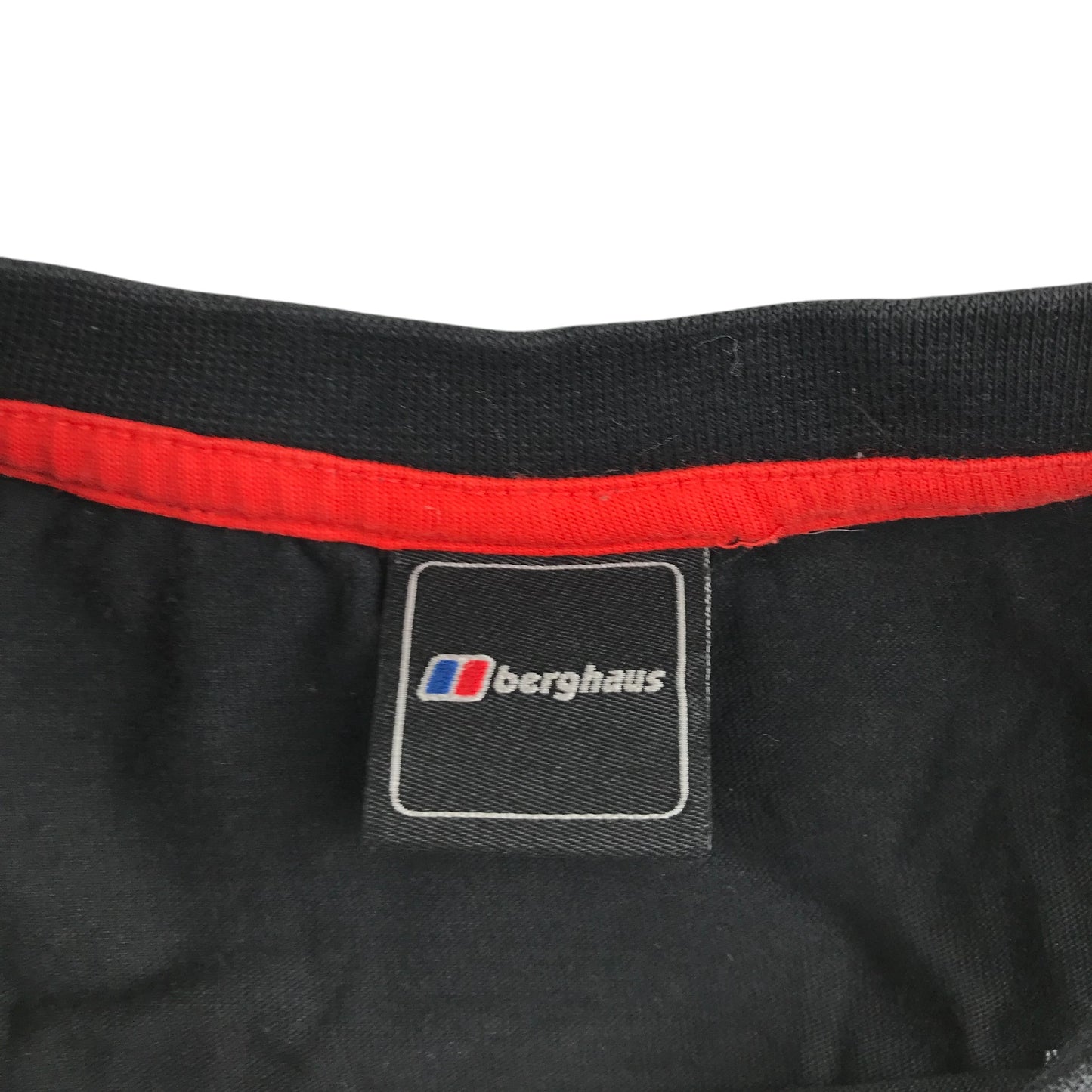 Berghaus t-shirt 8-10 years black short sleeve cotton