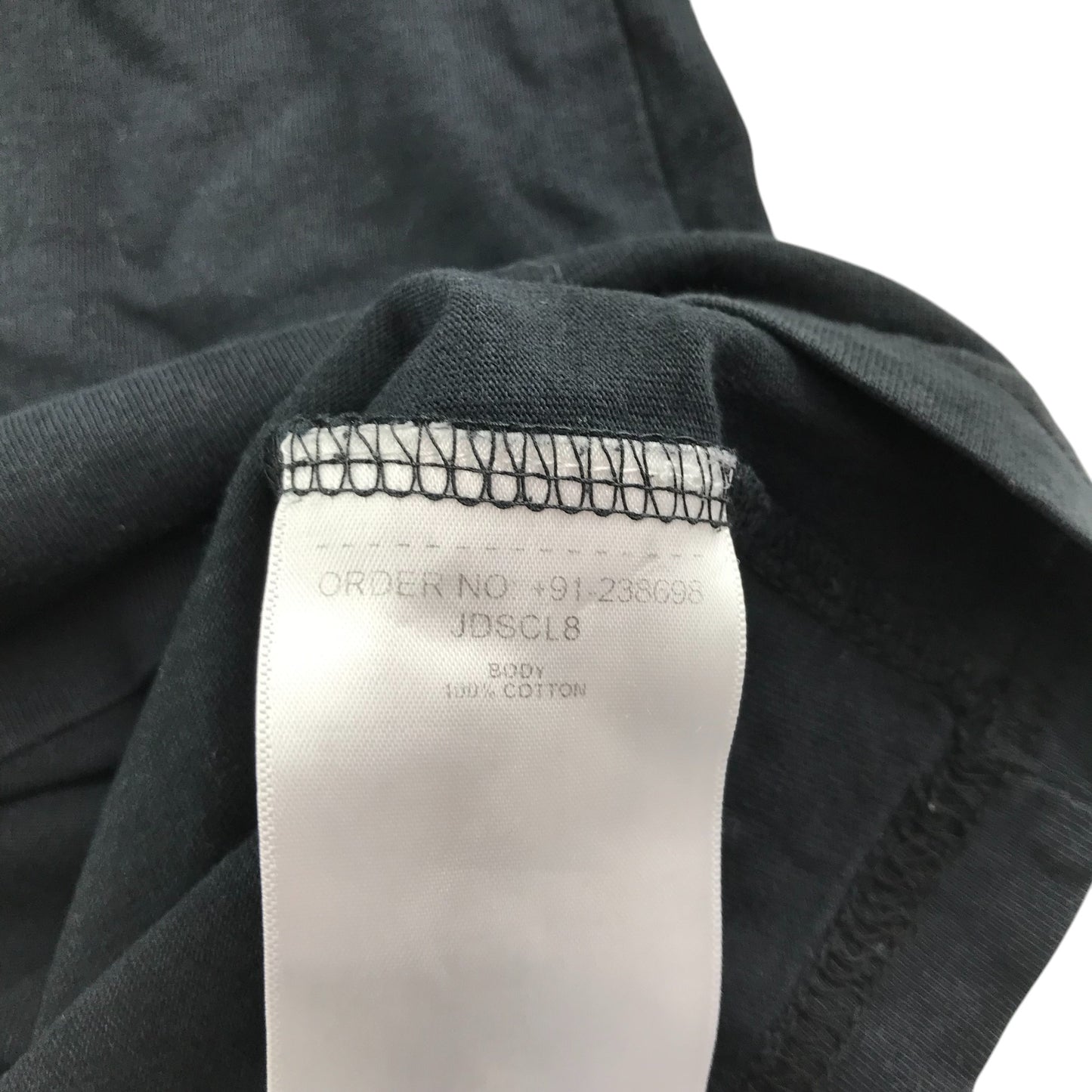 Berghaus t-shirt 8-10 years black short sleeve cotton