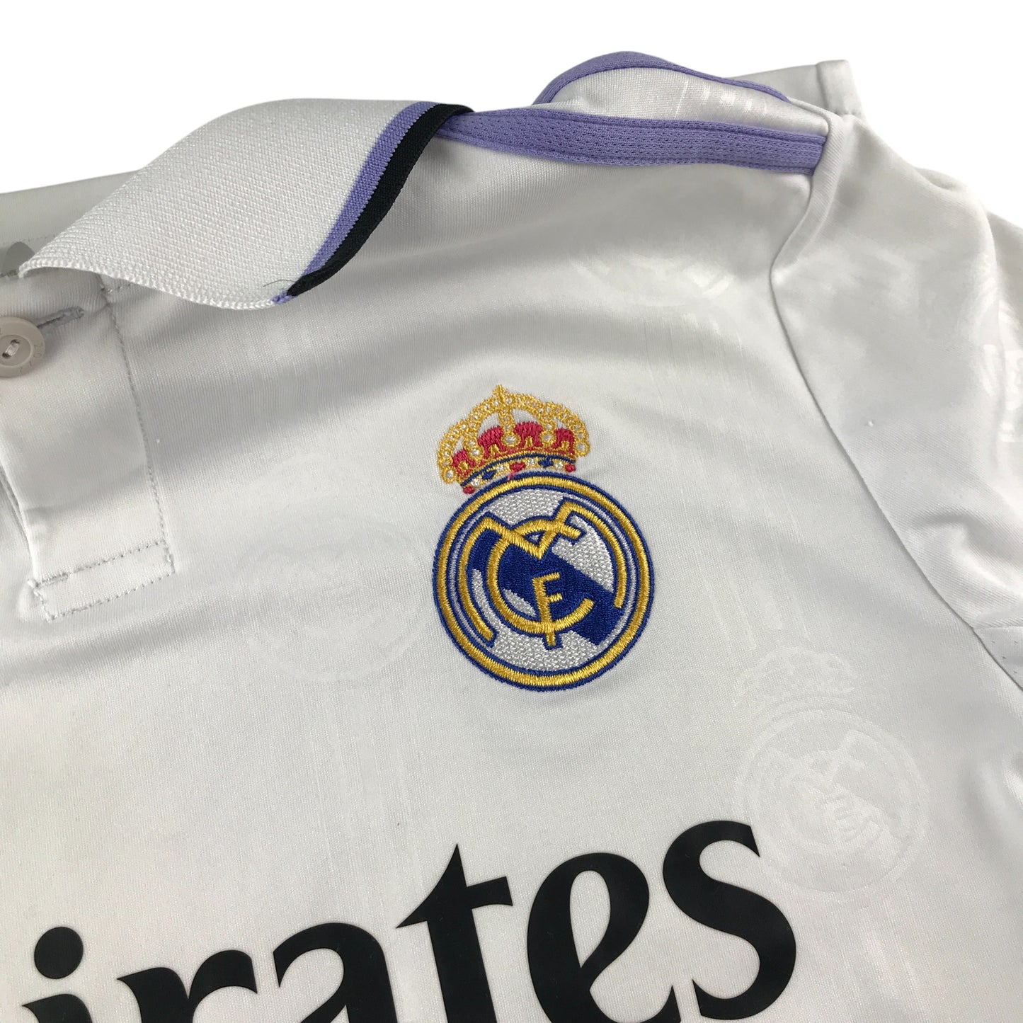 Adidas Real Madrid 22-23 home football strip 13-14 years white Vini Jr number 20