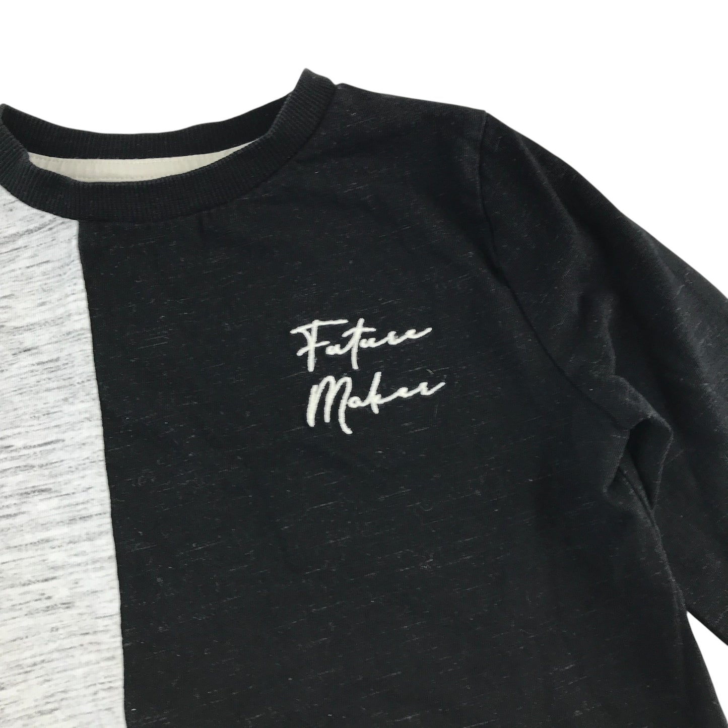 F&F t-shirt 5-6 years grey black long sleeve embroidery text