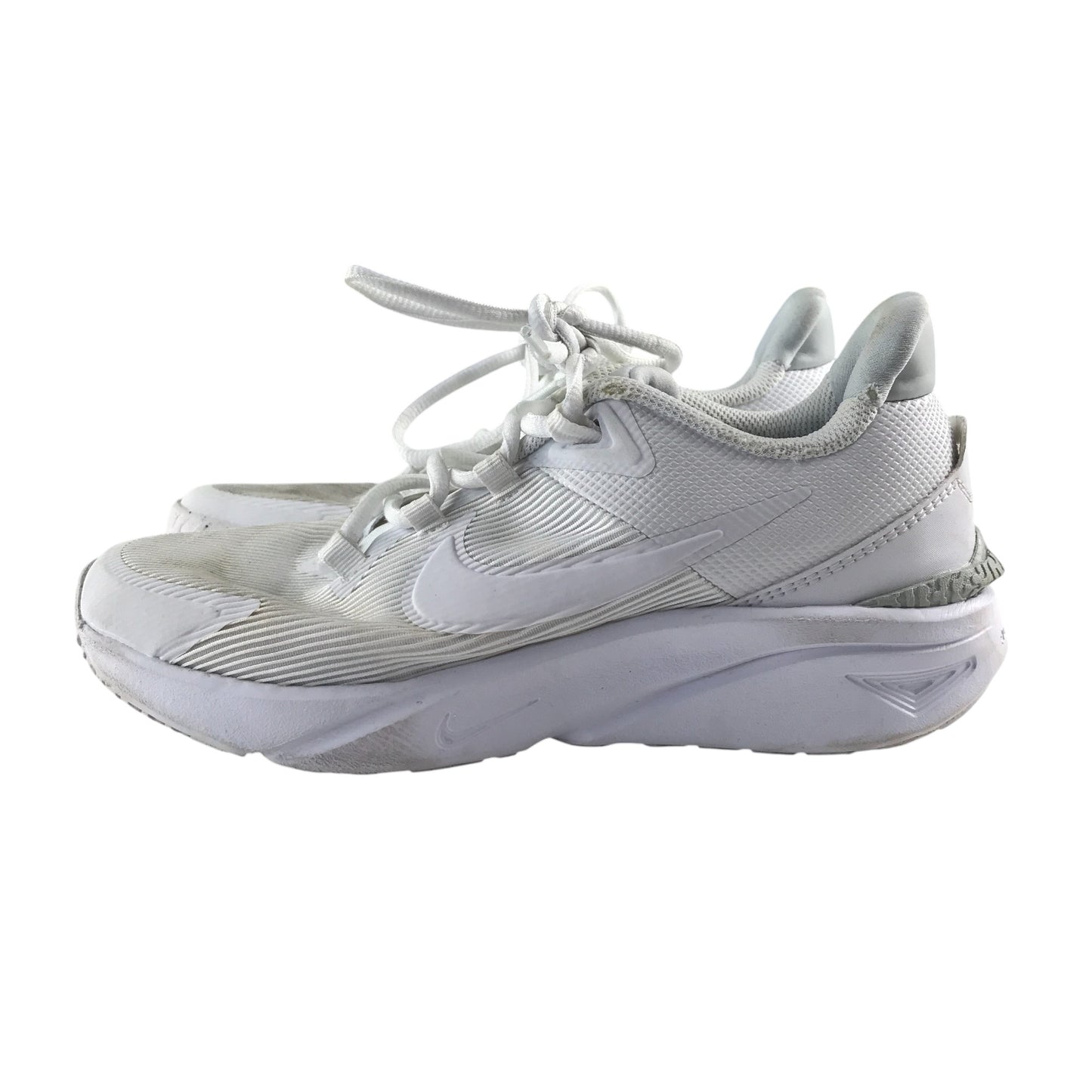Nike trainers shoe size UK 4.5 white star runner 04 with laces