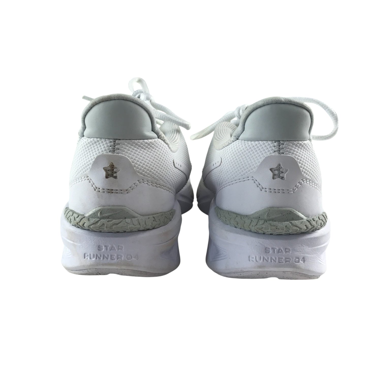 Nike trainers shoe size UK 4.5 white star runner 04 with laces