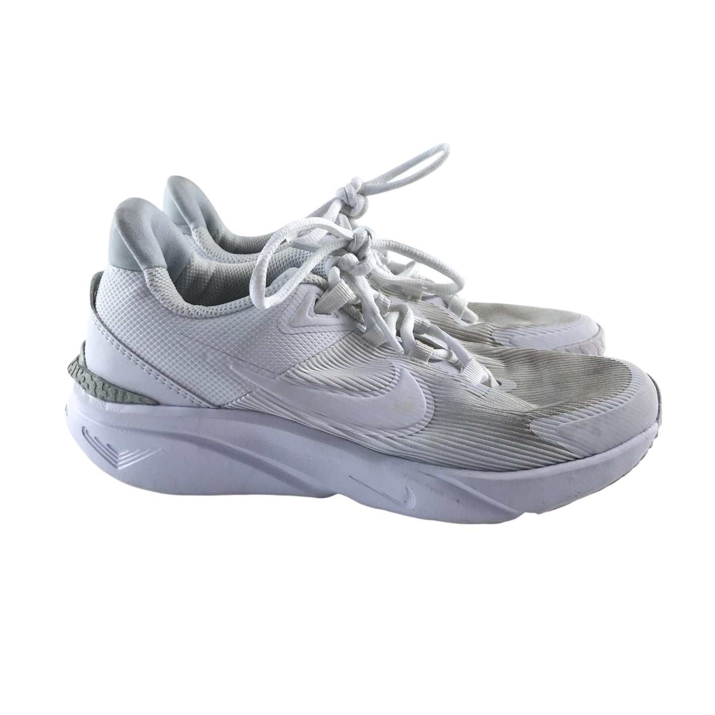 Nike trainers shoe size UK 4.5 white star runner 04 with laces