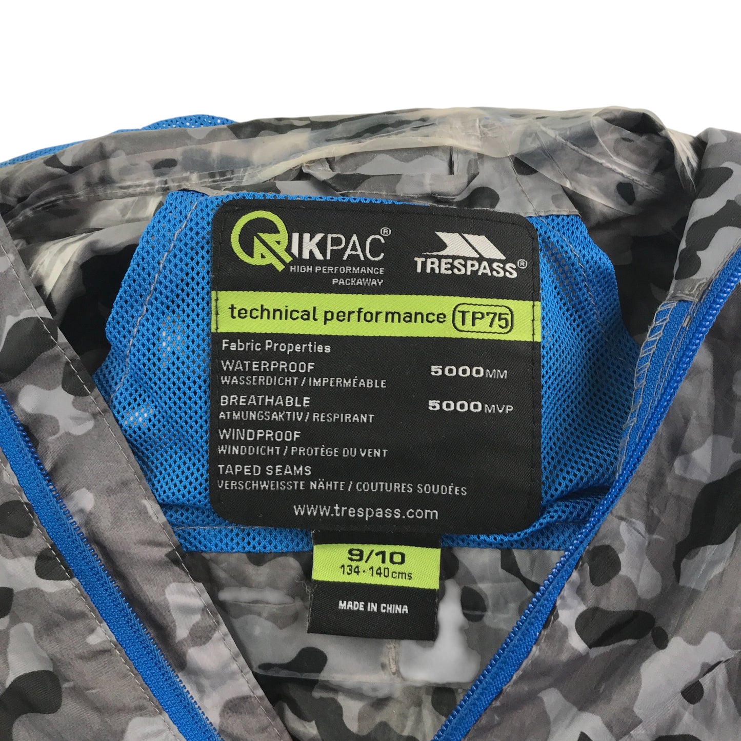 Trespass light jacket 9-10 years grey camo design light weight shower proof