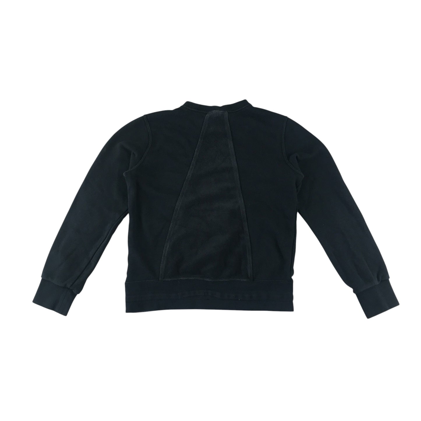 Nike sweater 9-10 years black with fleece material in triangle shape