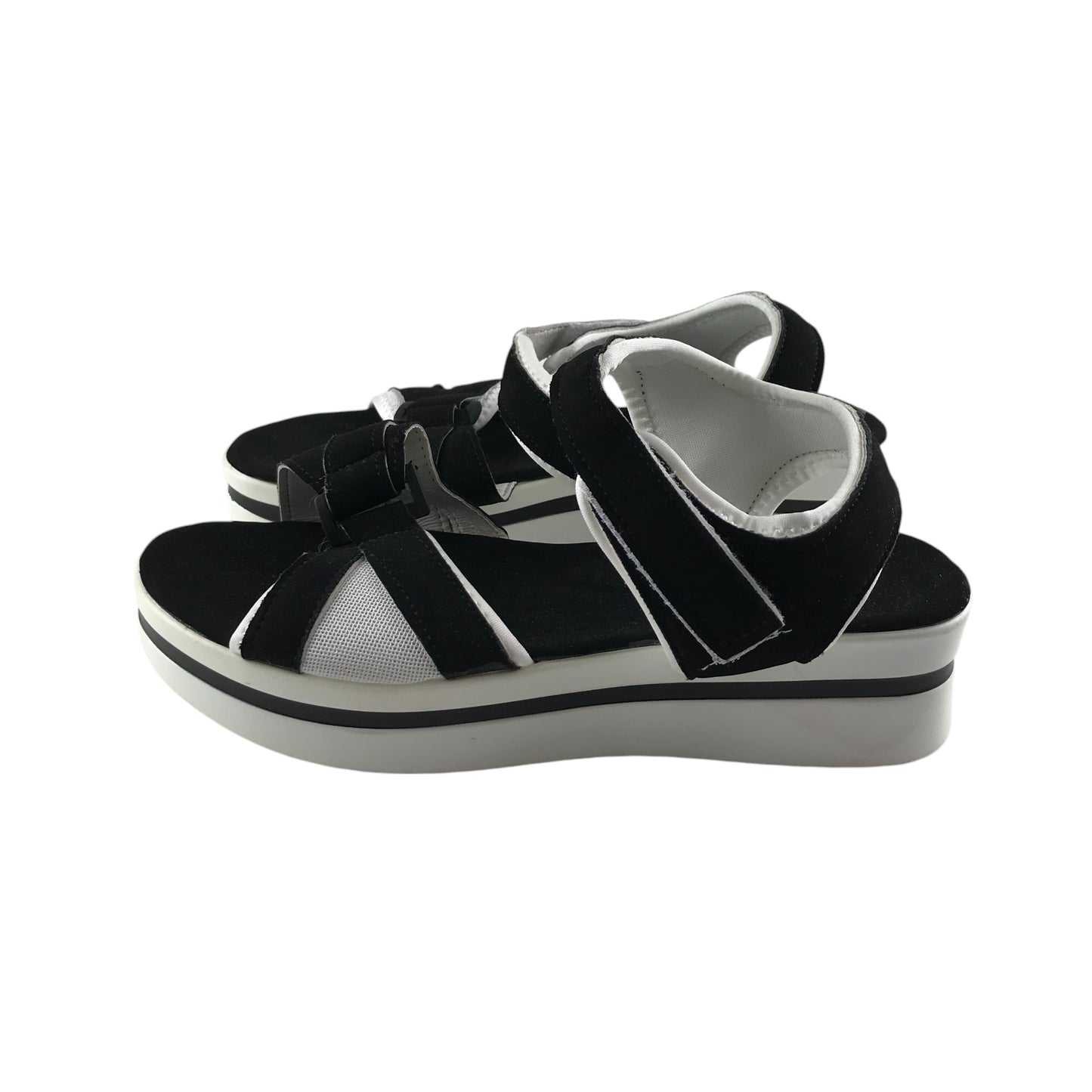 Sandal shoe size 9 black straps and while platform sole