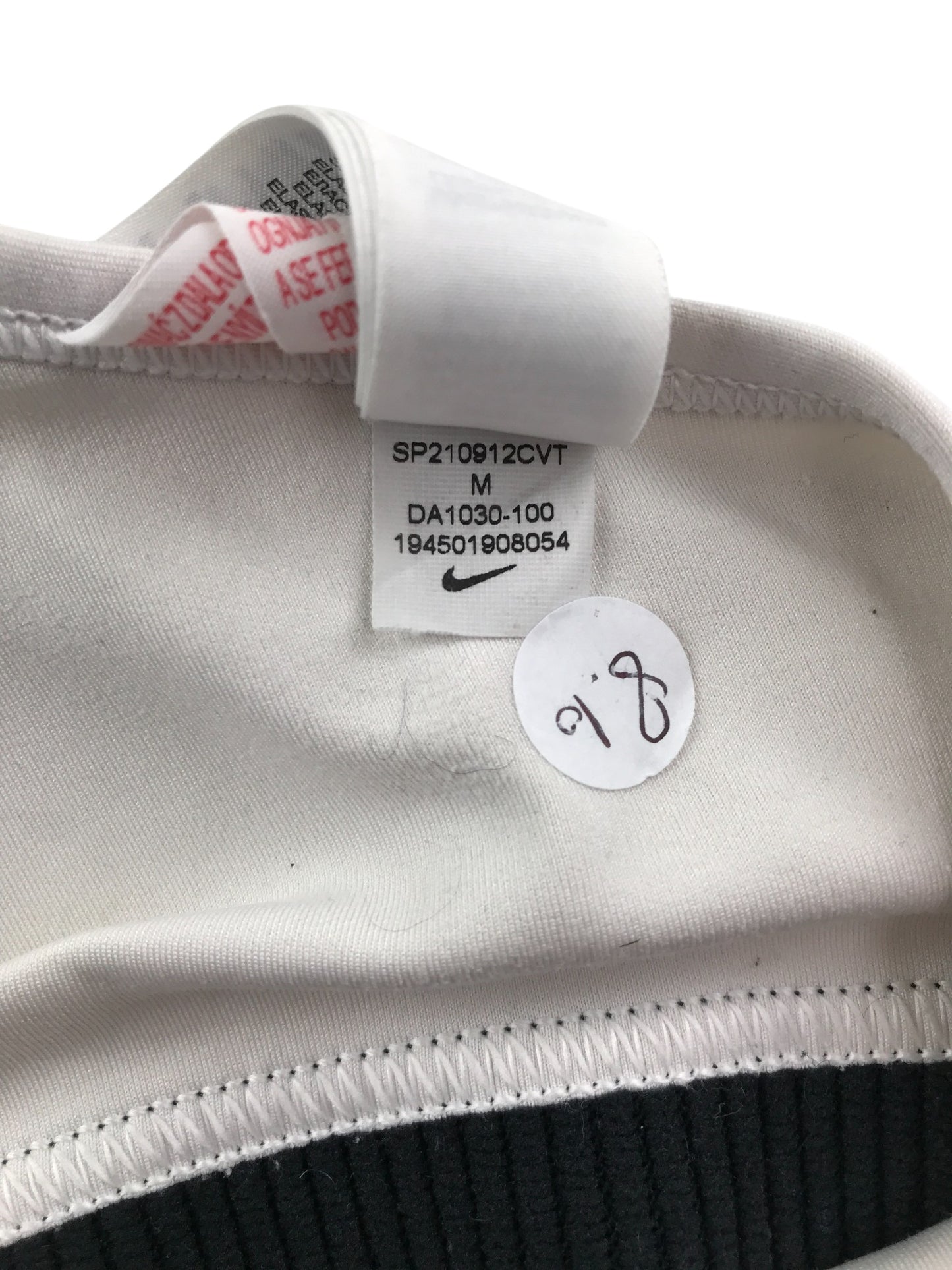 Nike sport bra 9-10 years white with black elasticated under band