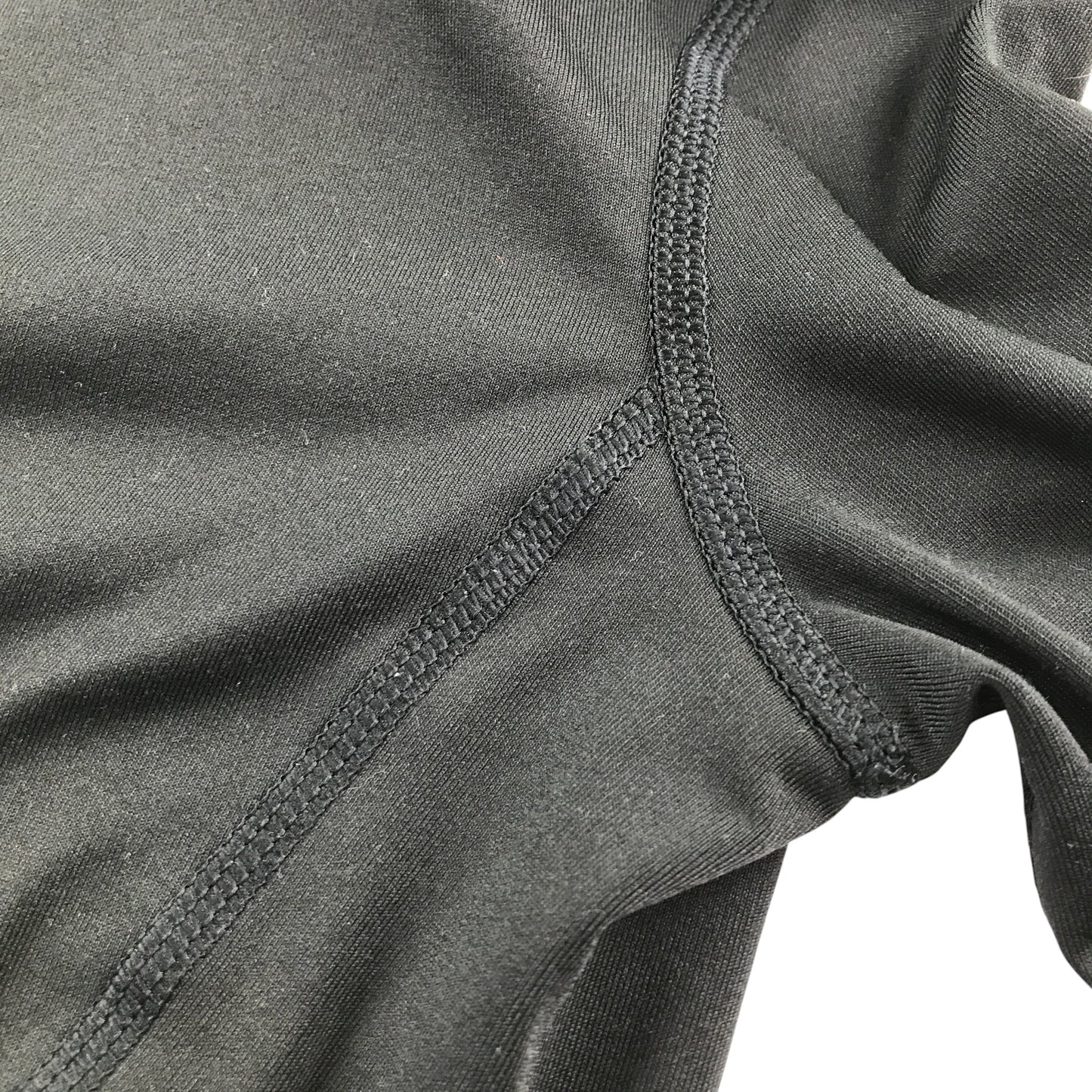Adidas Thermal top 9-10 years black with logo