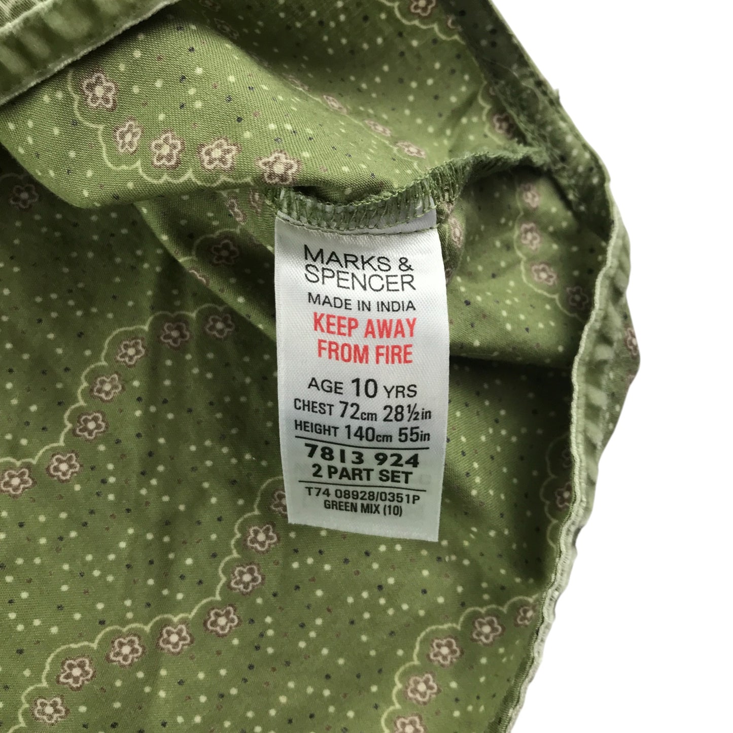 M&S blouse 9-10 years green floral pattern long top length