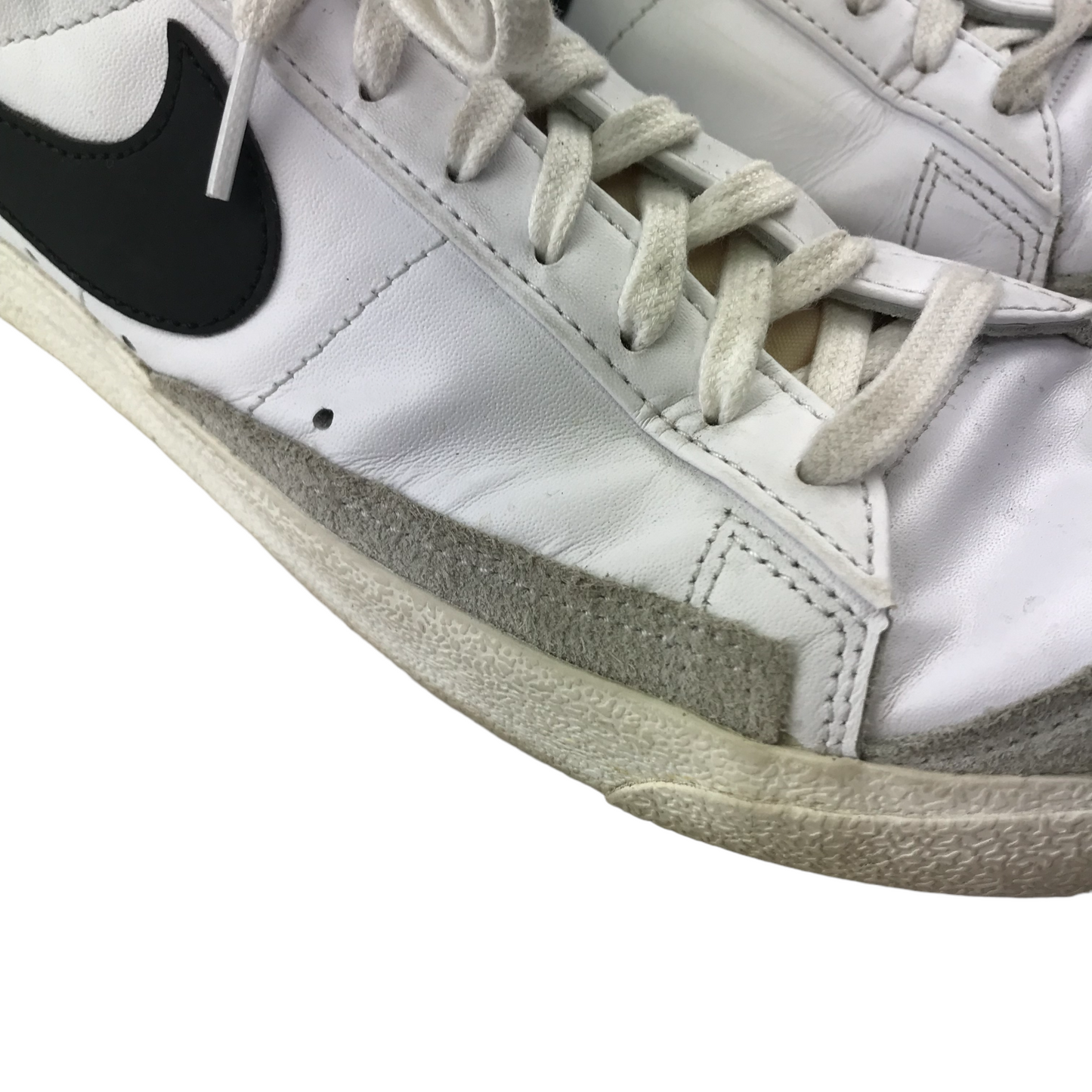 Nike Trainers Shoe Size 9 White Flat Soles with Laces