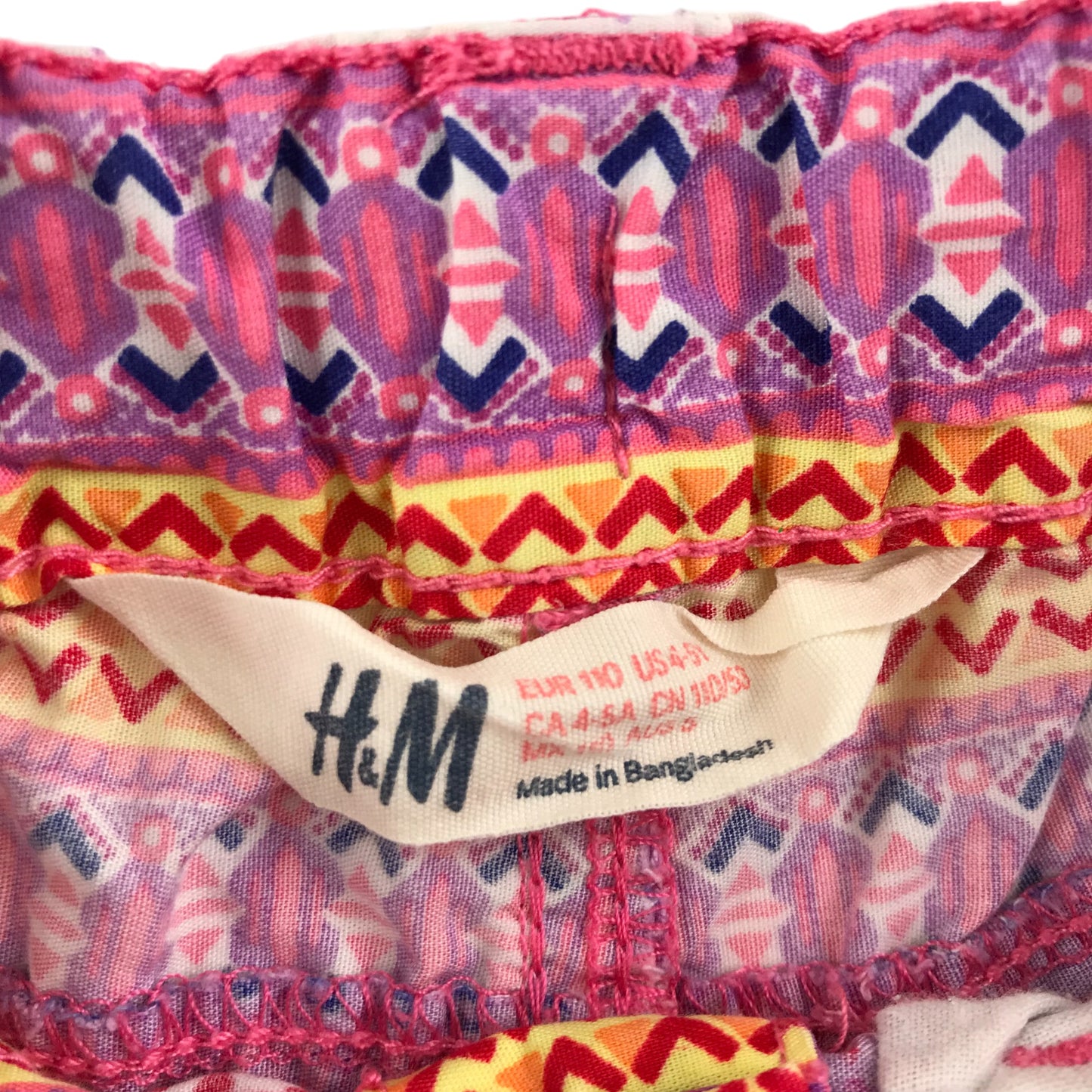 H&M shorts 4-5 years pink multipattern with button and belt loops