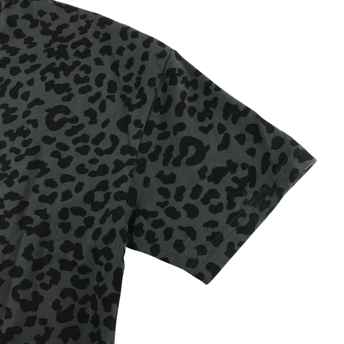 Sik Silk T-shirt women's size 4 grey and black animal print with logo