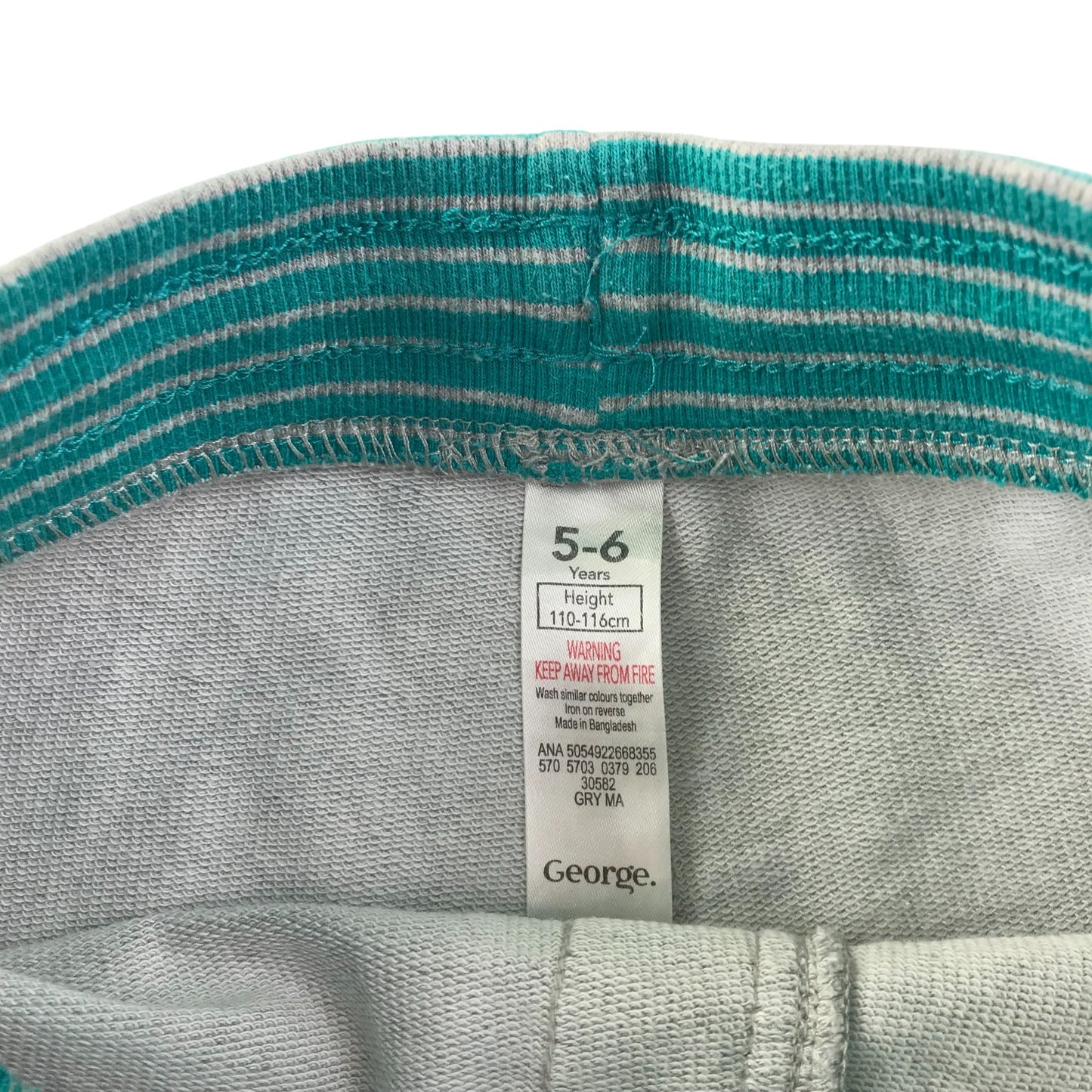 George shorts 5-6 years grey jersey with green detailing