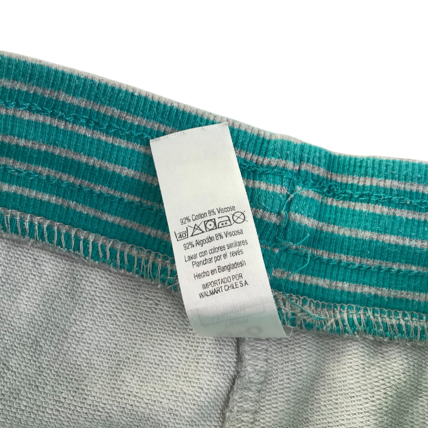 George shorts 5-6 years grey jersey with green detailing