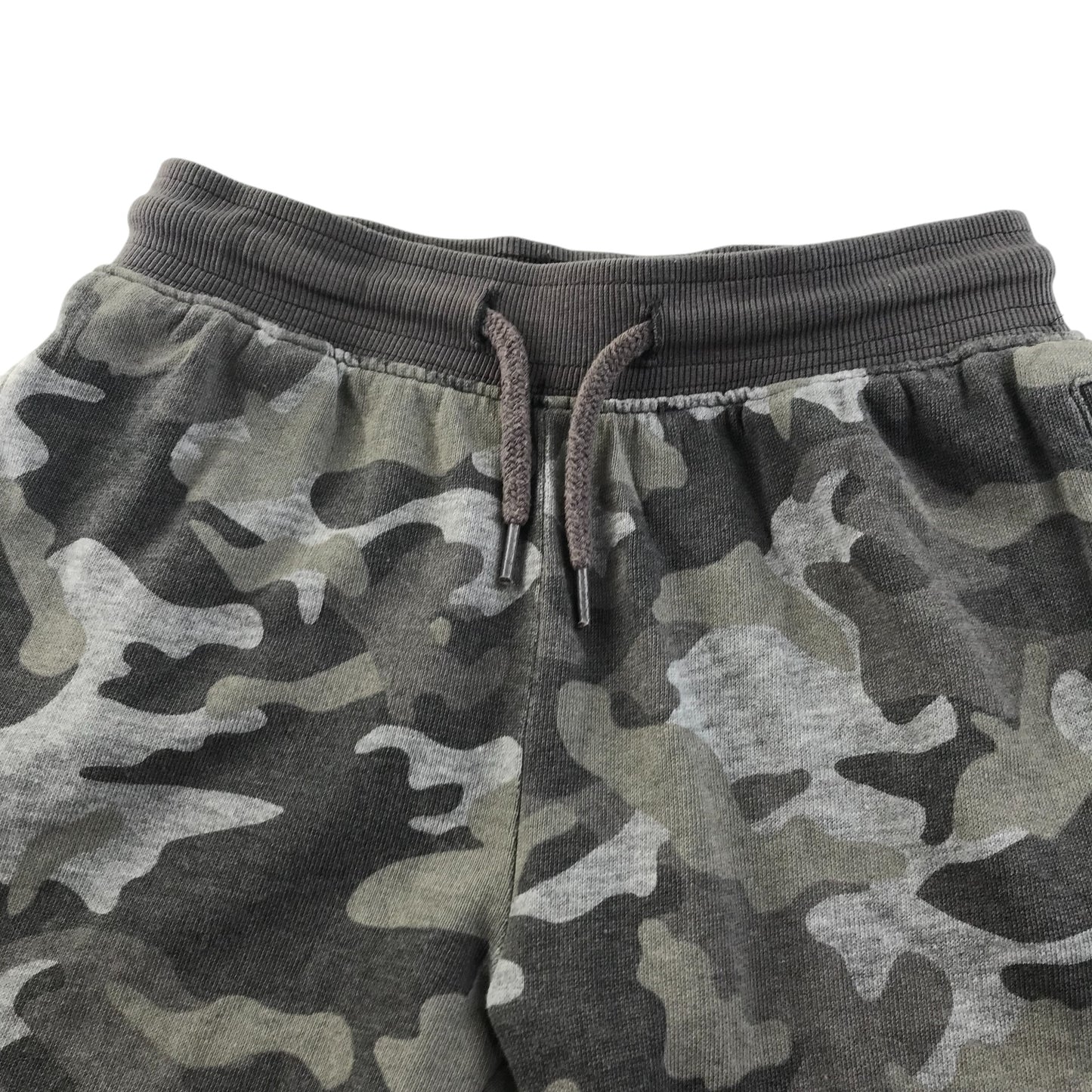 M&Co shorts 6-7 years grey camo design jersey