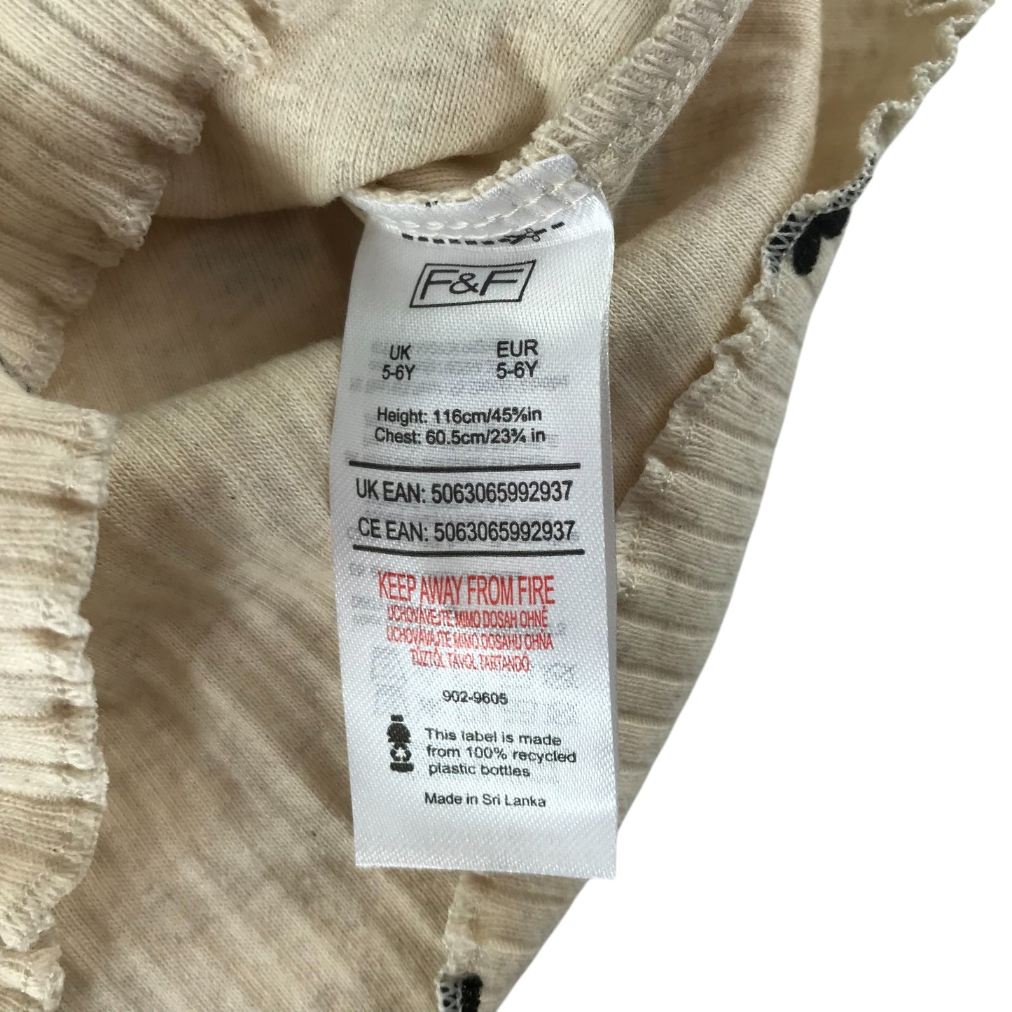 F&F t-shirt 5-6 years beige with black floral print