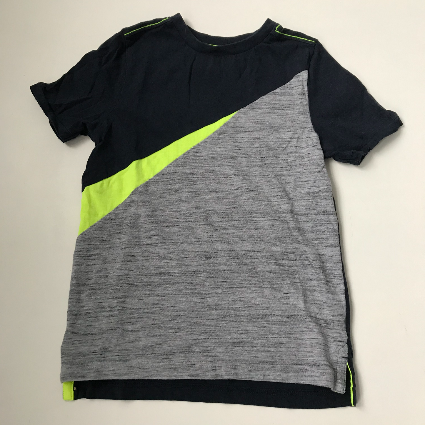 T-shirt - Neon Detail - Age 5