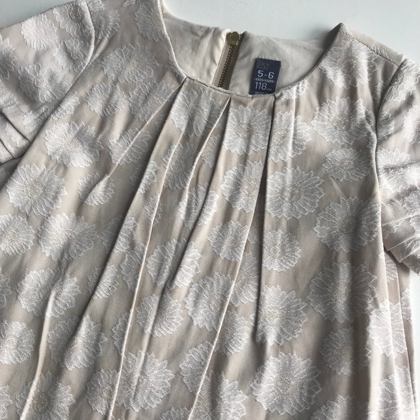 Dress - Cream with flowers - Age 5