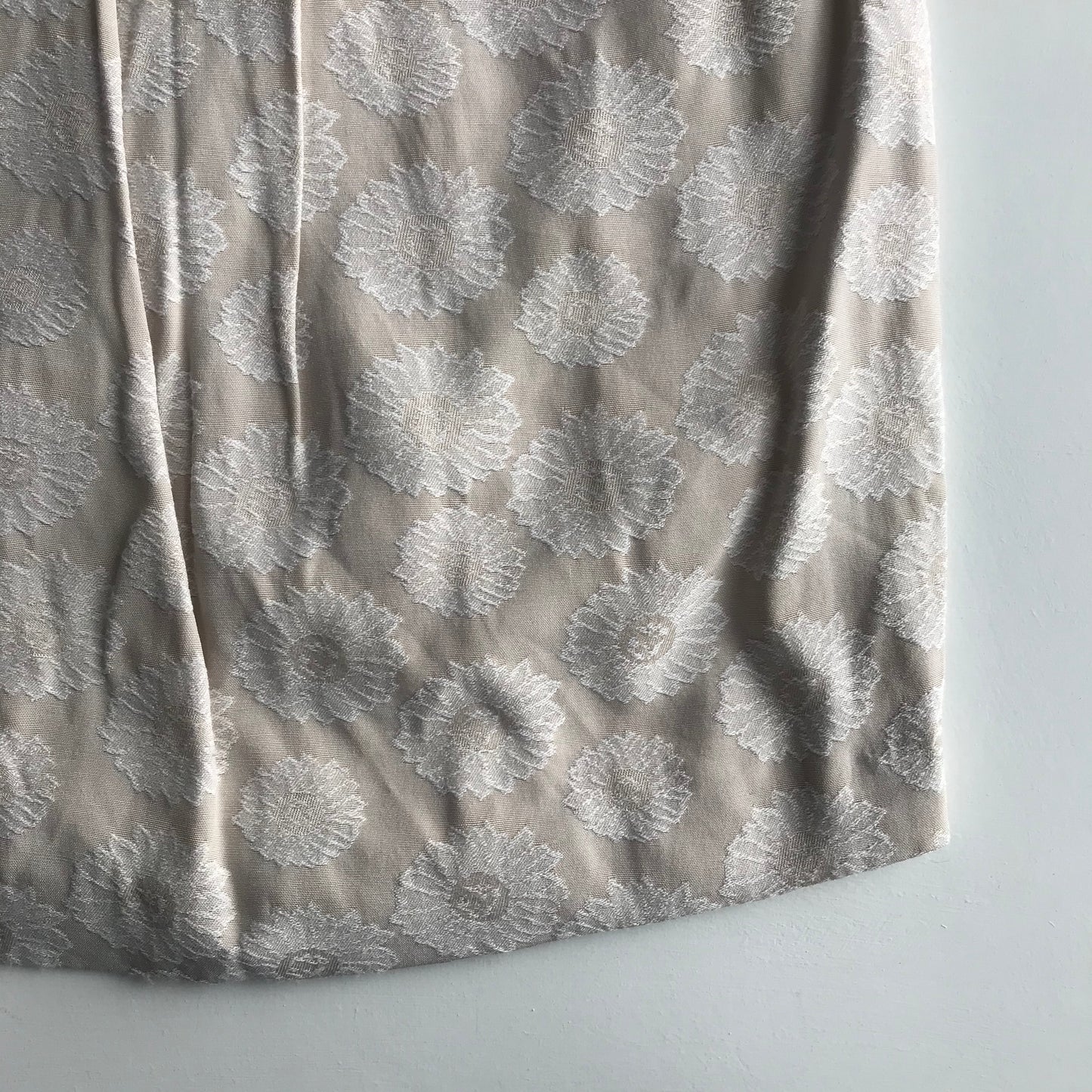Dress - Cream with flowers - Age 5