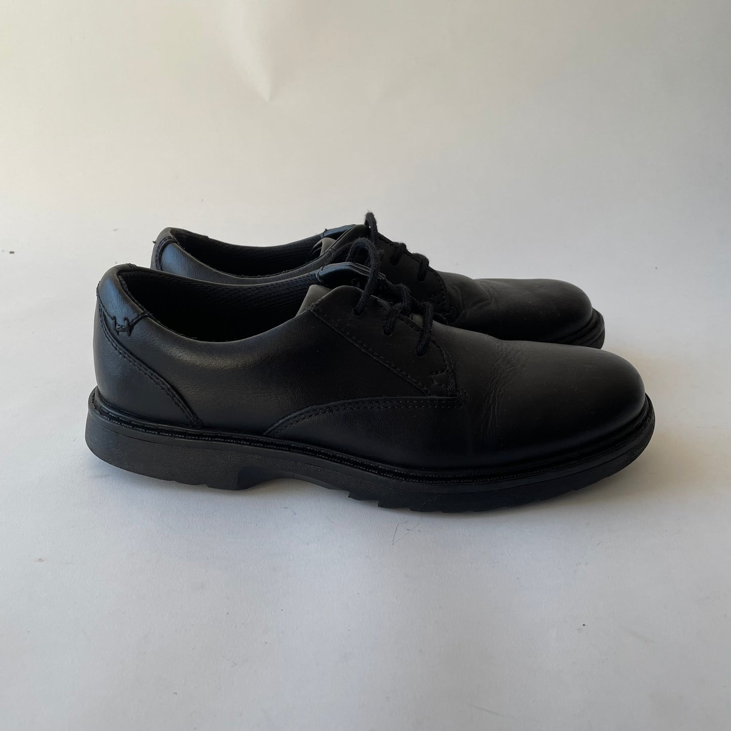 Clarks Shoes Shoe Size 3F black leather