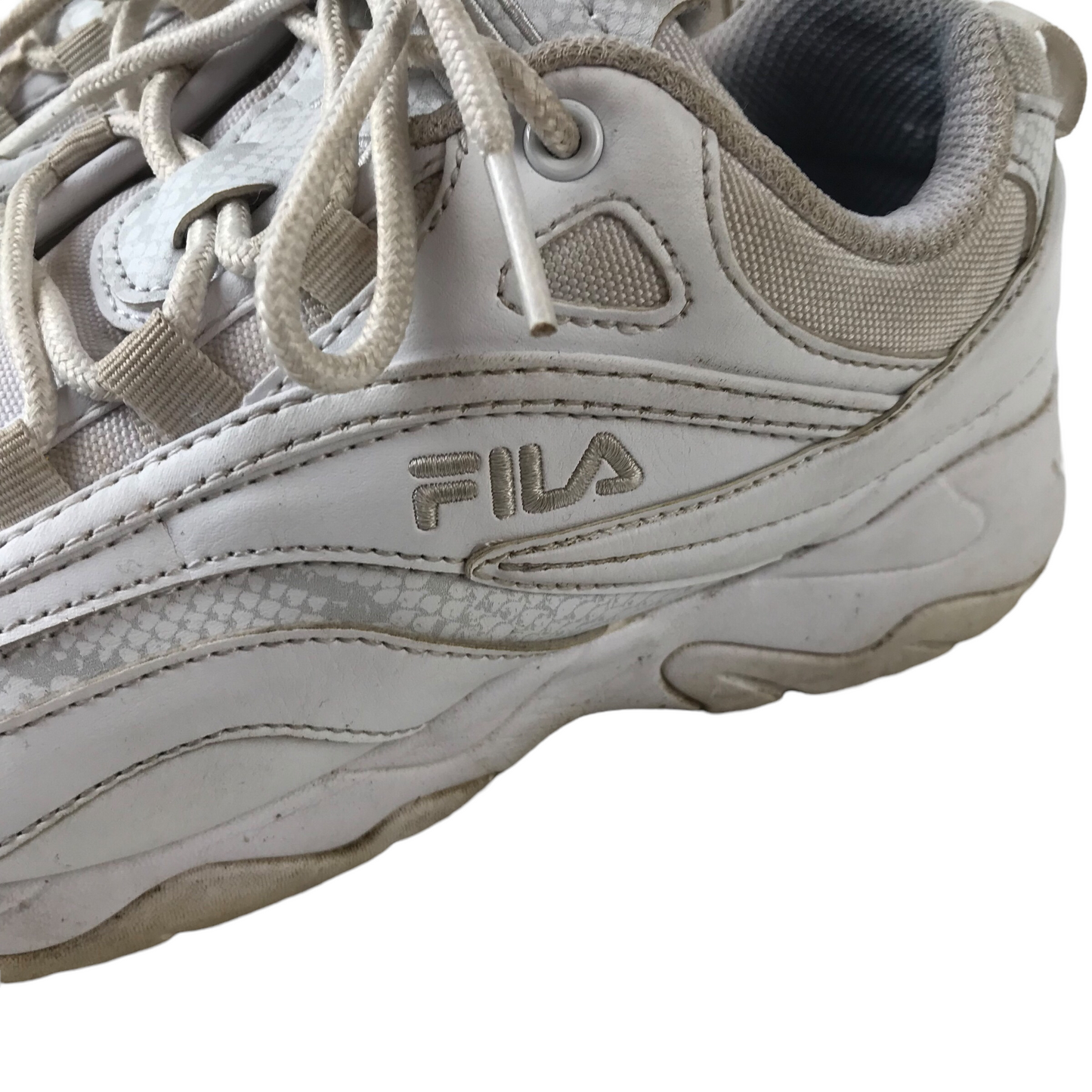 Fila trainers shoe size UK 5 white with laces