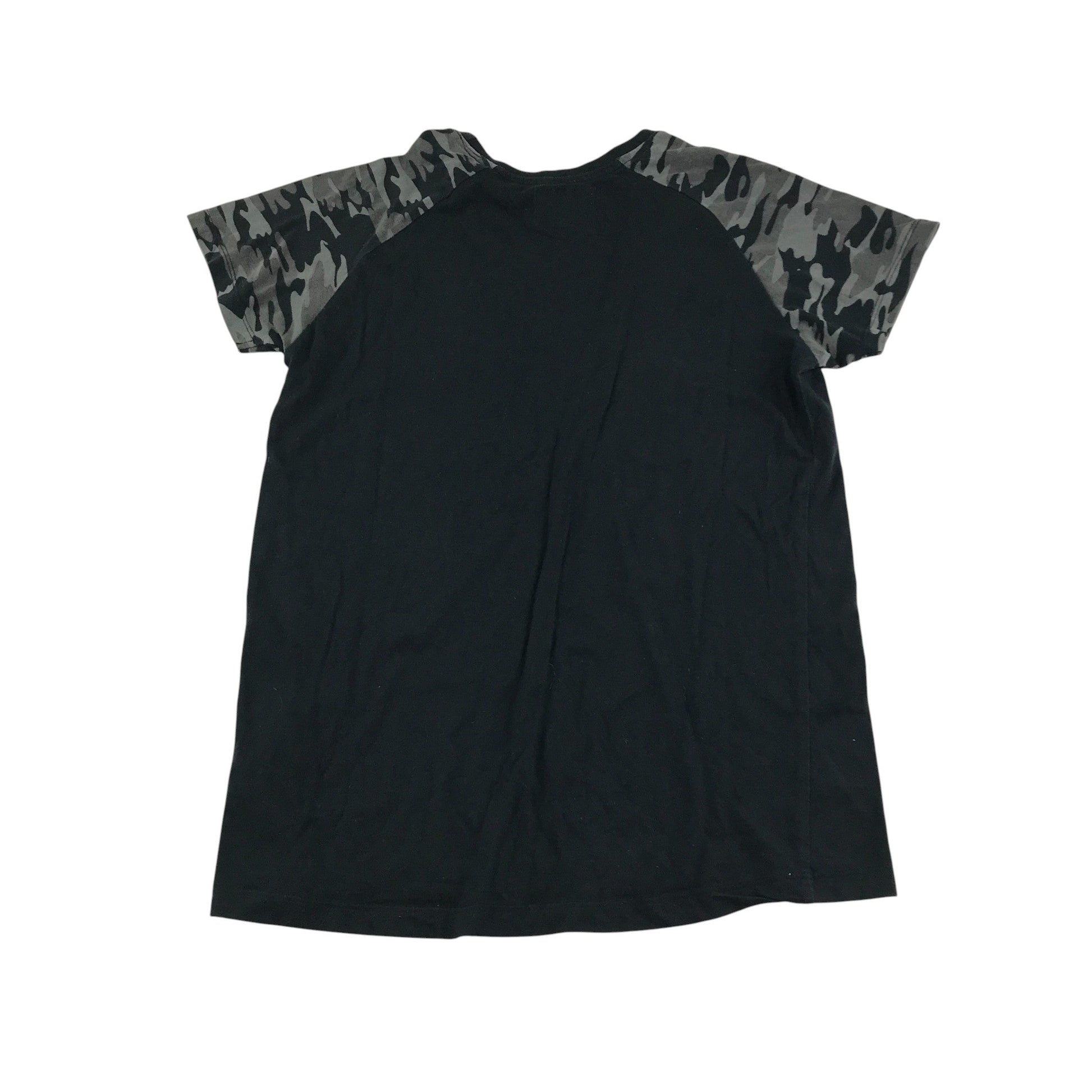 Preloved kids t-shirt