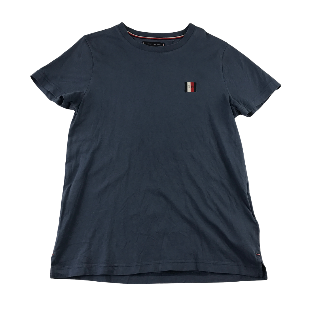 Preloved Tommy Hilfiger t-shirt for adults