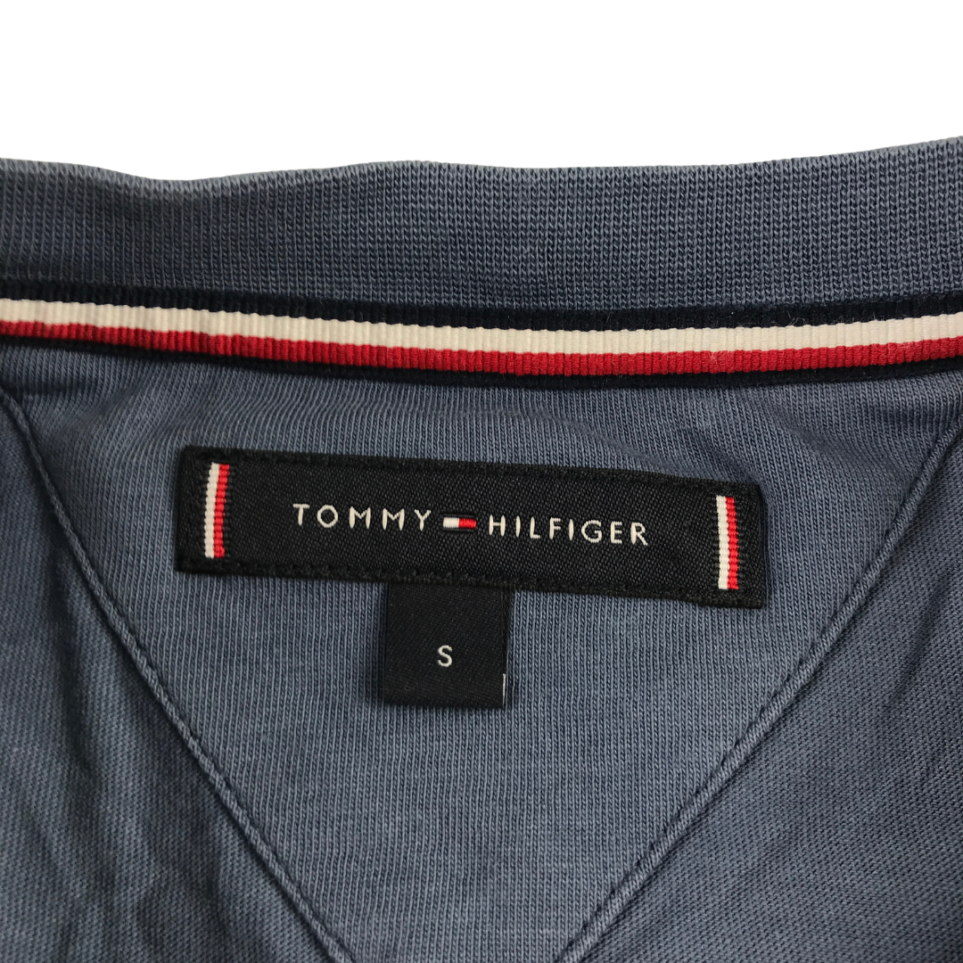Preloved Tommy Hilfiger t-shirt for adults