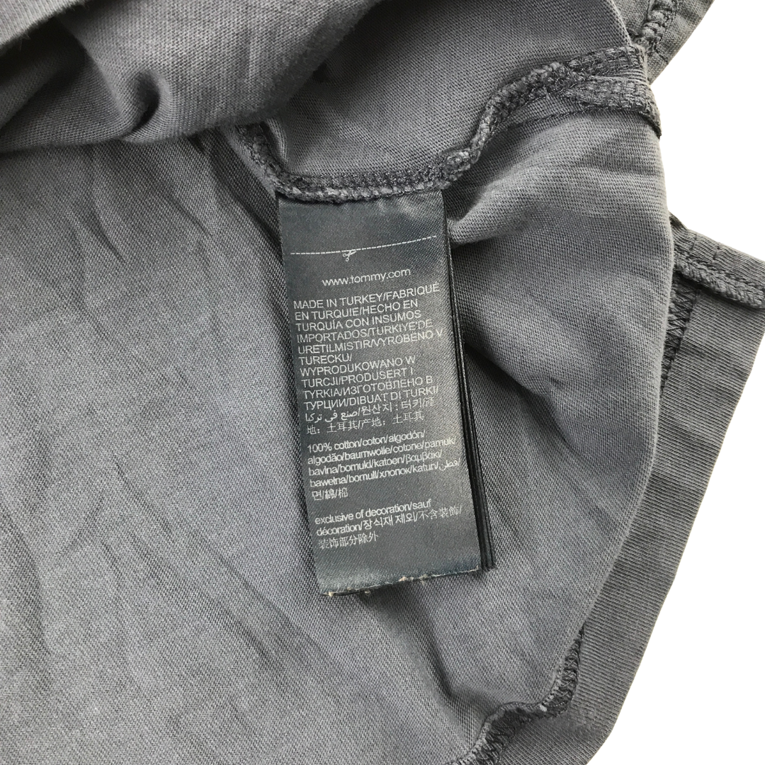 Preloved Tommy Hilfiger t-shirt for adults
