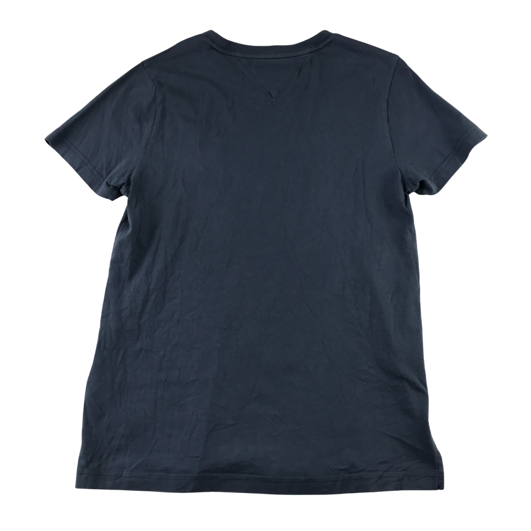 Preloved Tommy Hilfiger t-shirt for adults