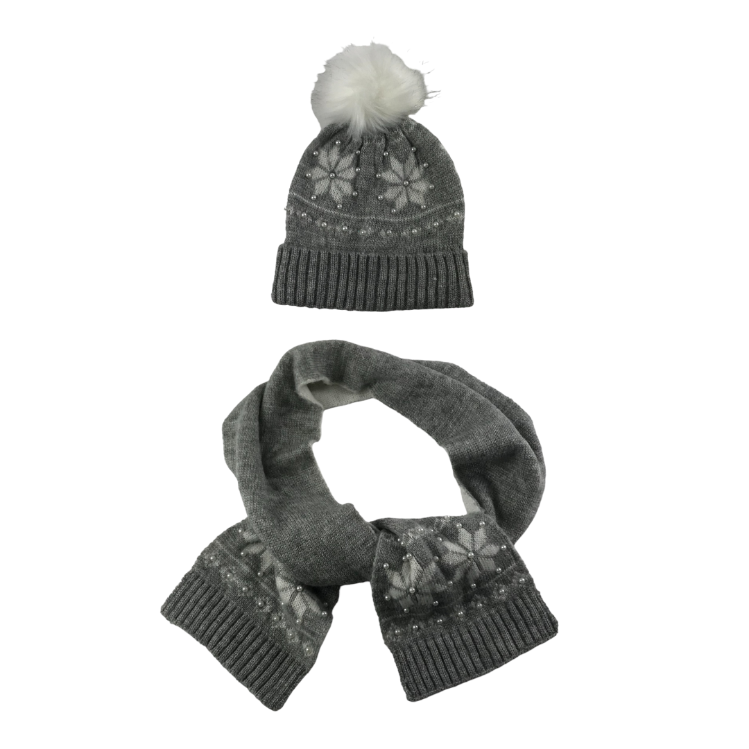 Matalan Bobble Hat and Scarf Set Age 11-13 Grey Snow Flakes and Pearls