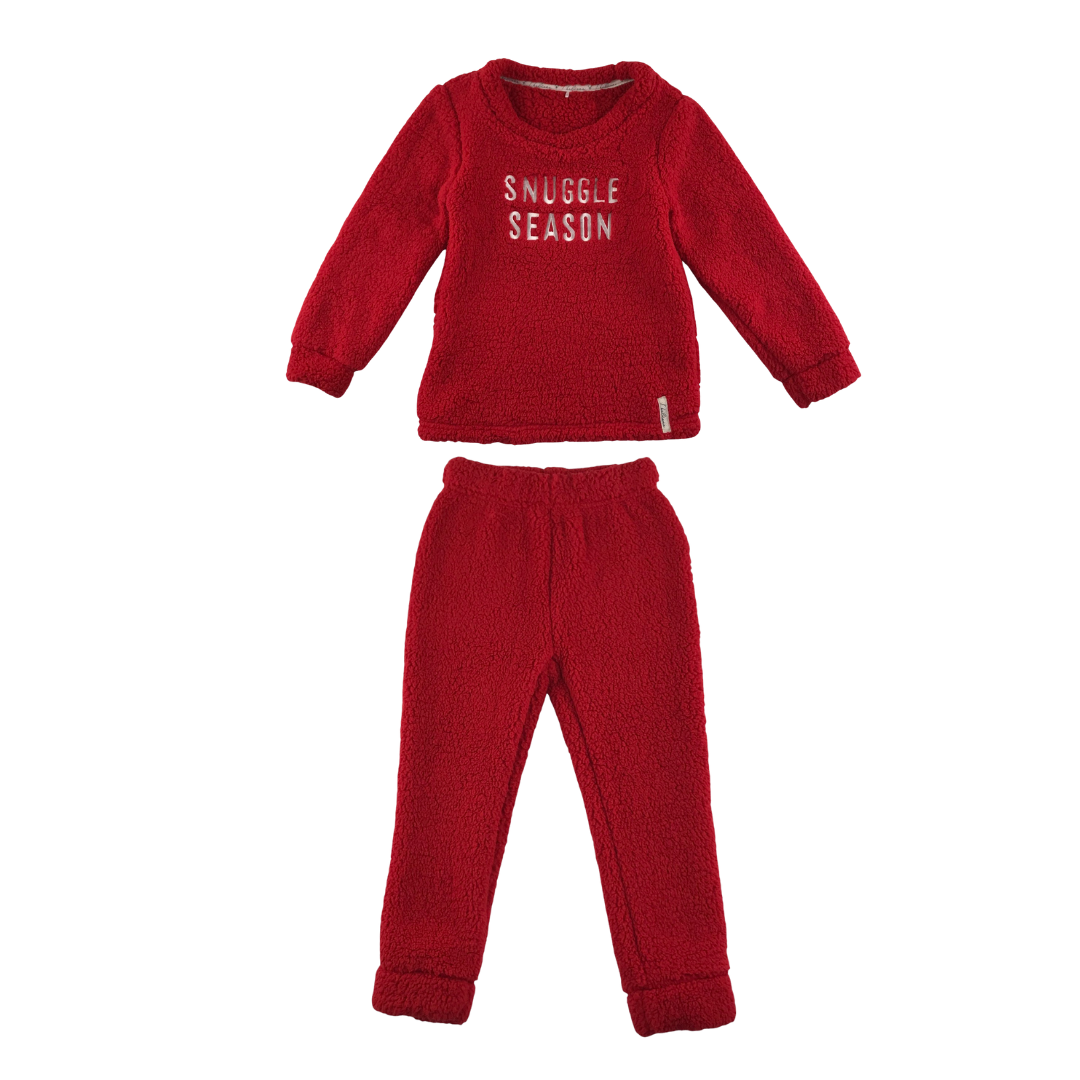 George pyjama set 5-6 years red fluffy Snuggle Season