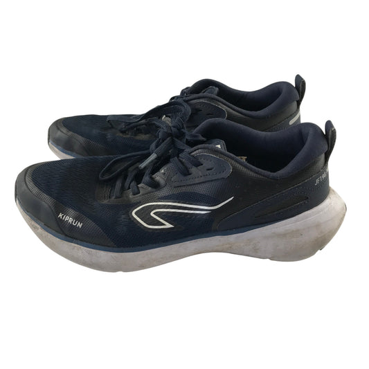 Decathlon Kiprun size 6.5 navy blue trainers