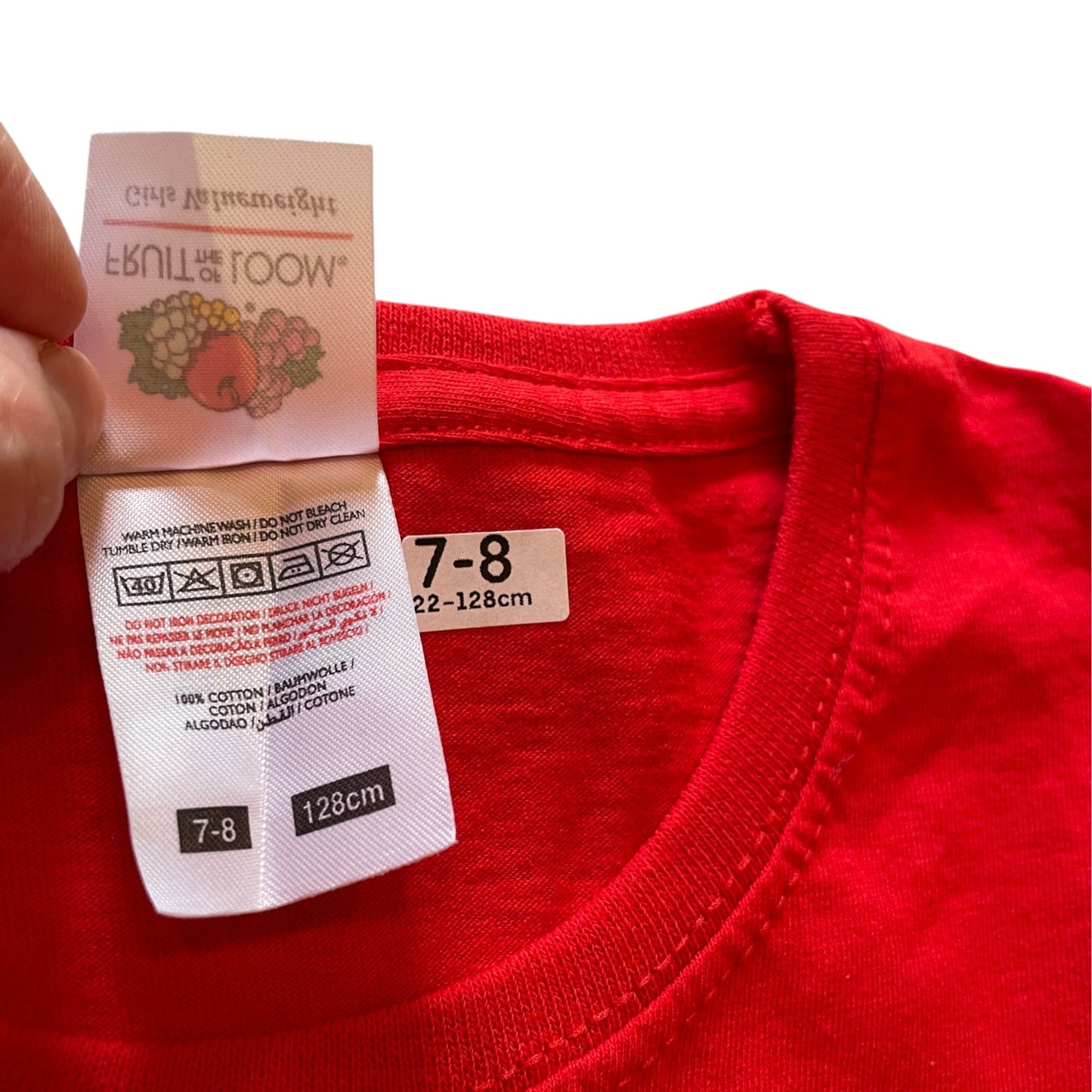 Fruit of the Loom 7-8 years red t-shirt festive snowflake cotton