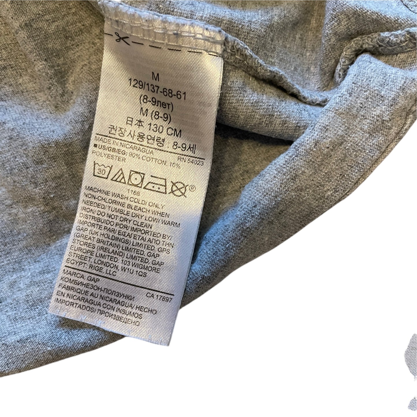 GAP 8-9 years grey t-shirt Snoopy and Charlie Brown cotton polyester