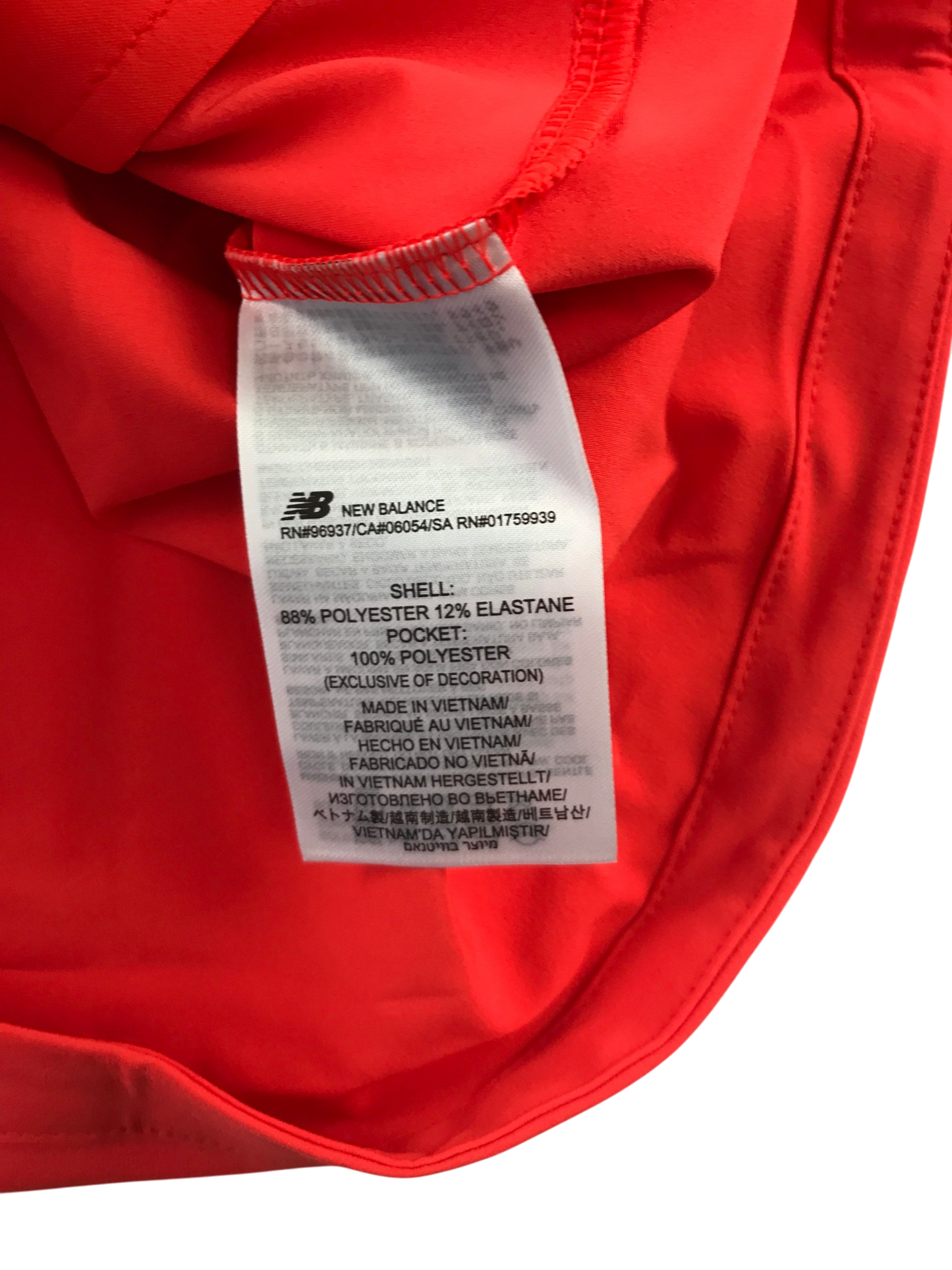 Secondhand New Balance sportswear for adults