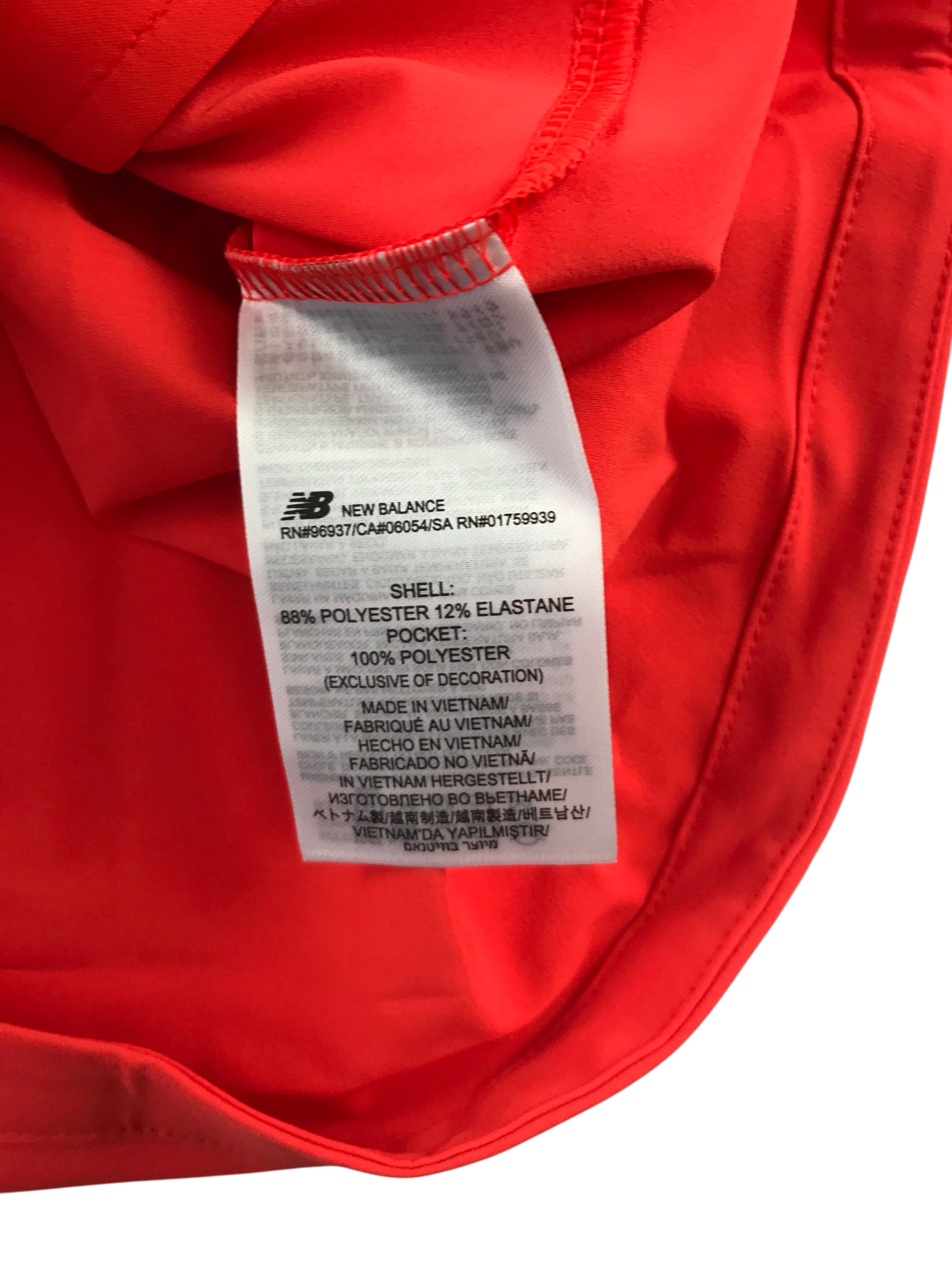 Secondhand New Balance sportswear for adults