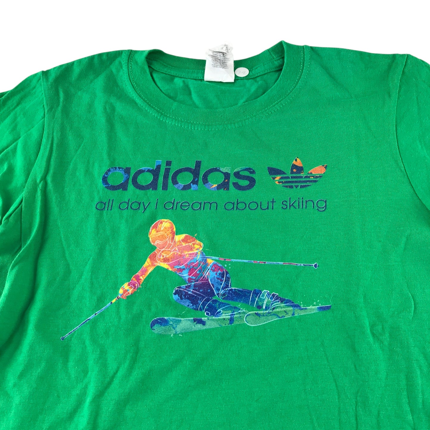 Gildan t-shirt 7-8 years green adidas skiing graphic design cotton