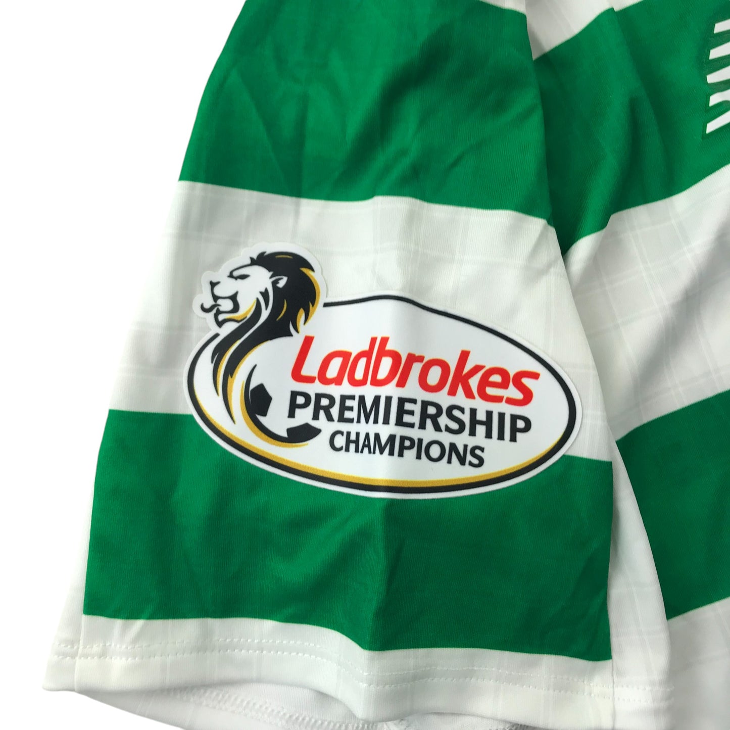 New Balance Celtic FC Football Strip men size L number 18 Champions in the back