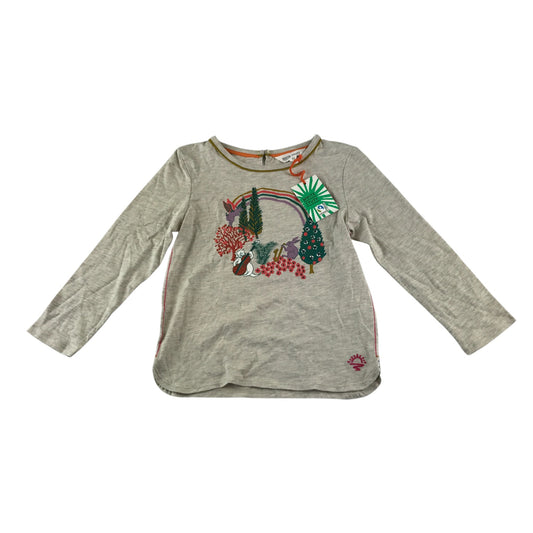 White Stuff t-shirt 5-6 years grey forest and animal theme graphic design