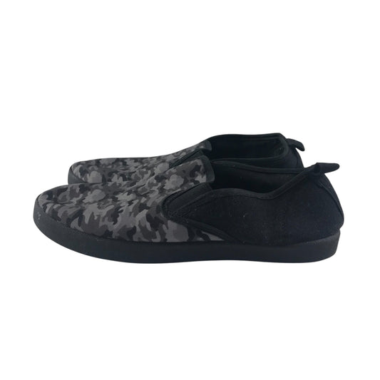 Grey and black plimsolls shoe size UK 1 camouflage pattern