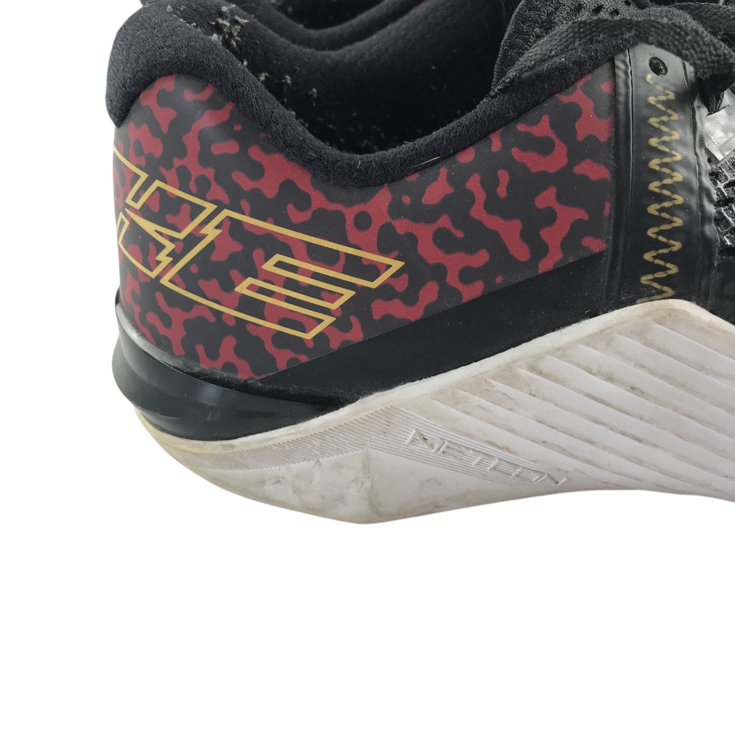 Nike Metcon 6 rs001rb trainers shoe size UK 10.5 black with red graphic design on heel