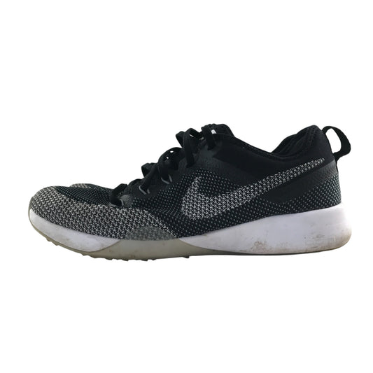 Nike Zoom trainers shoe size UK 4 black and white Flyknit upper