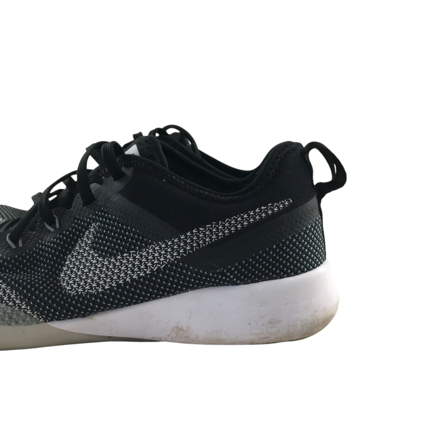 Nike Zoom trainers shoe size UK 4 black and white Flyknit upper