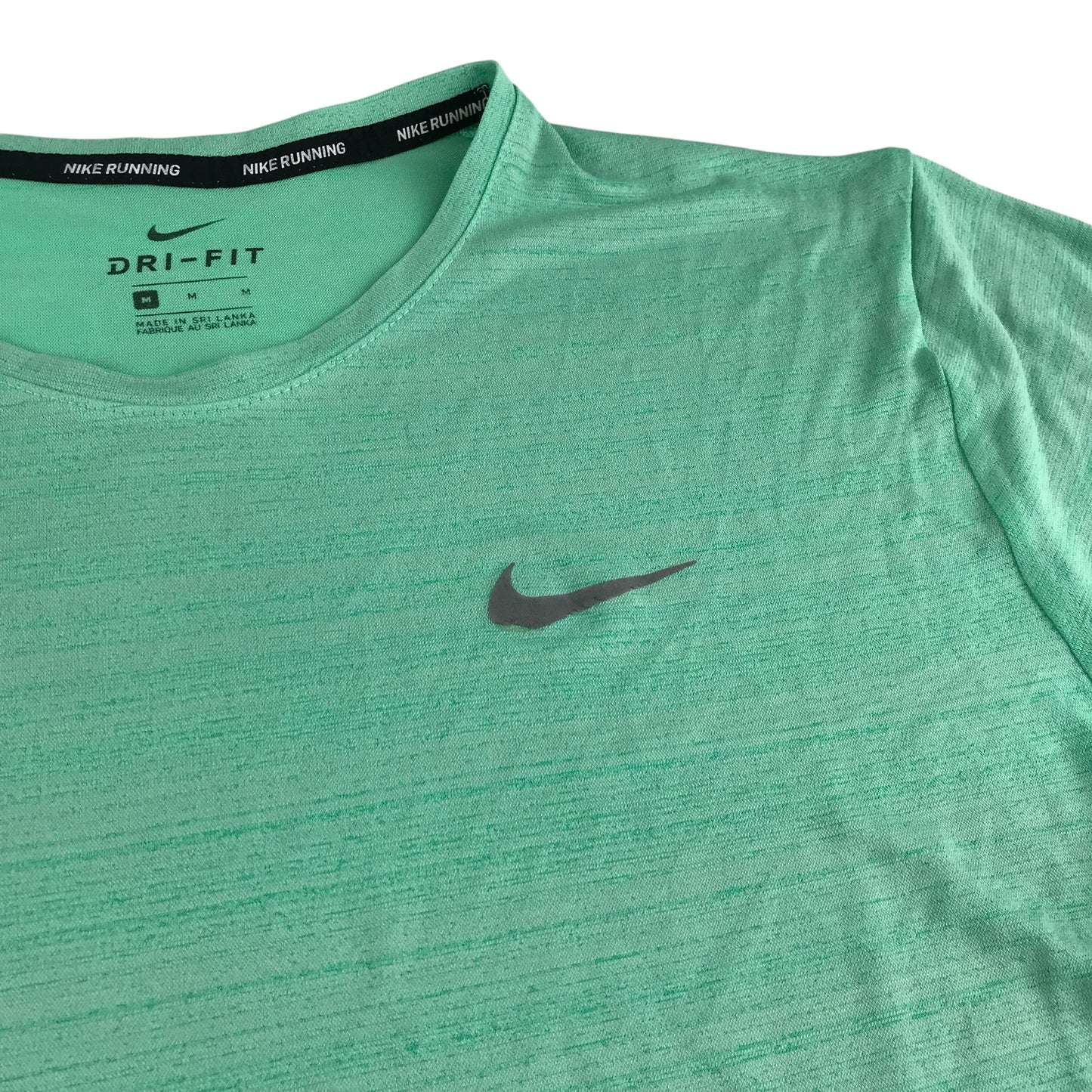 Nike sport top adult size M green short sleeve