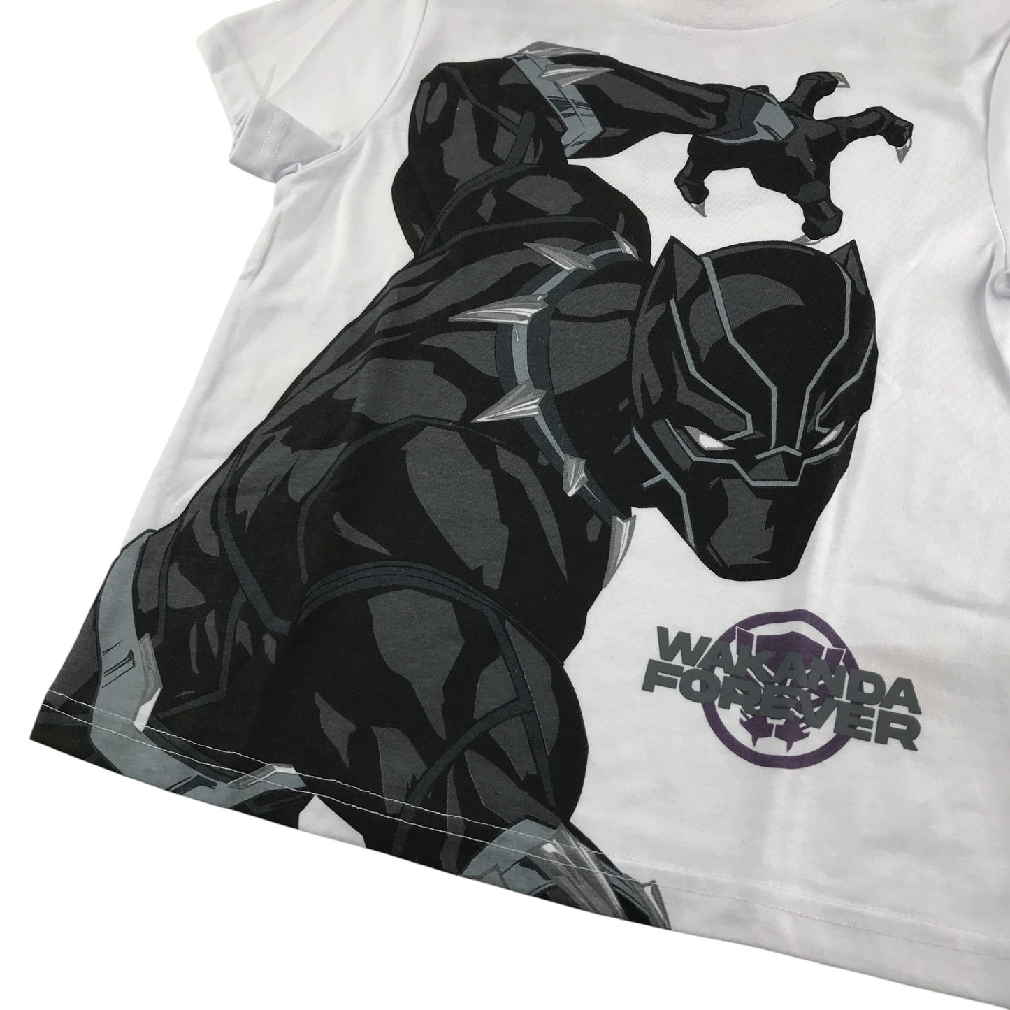 Black Panther t-shirt 7-8 years white and black Marvel short sleeve