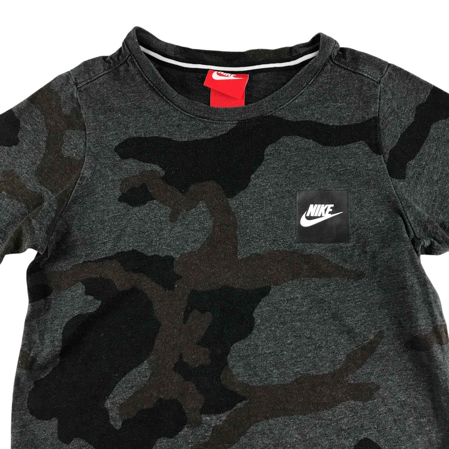 Nike t-shirt 8-10 years dark grey graphic pattern short sleeve cotton